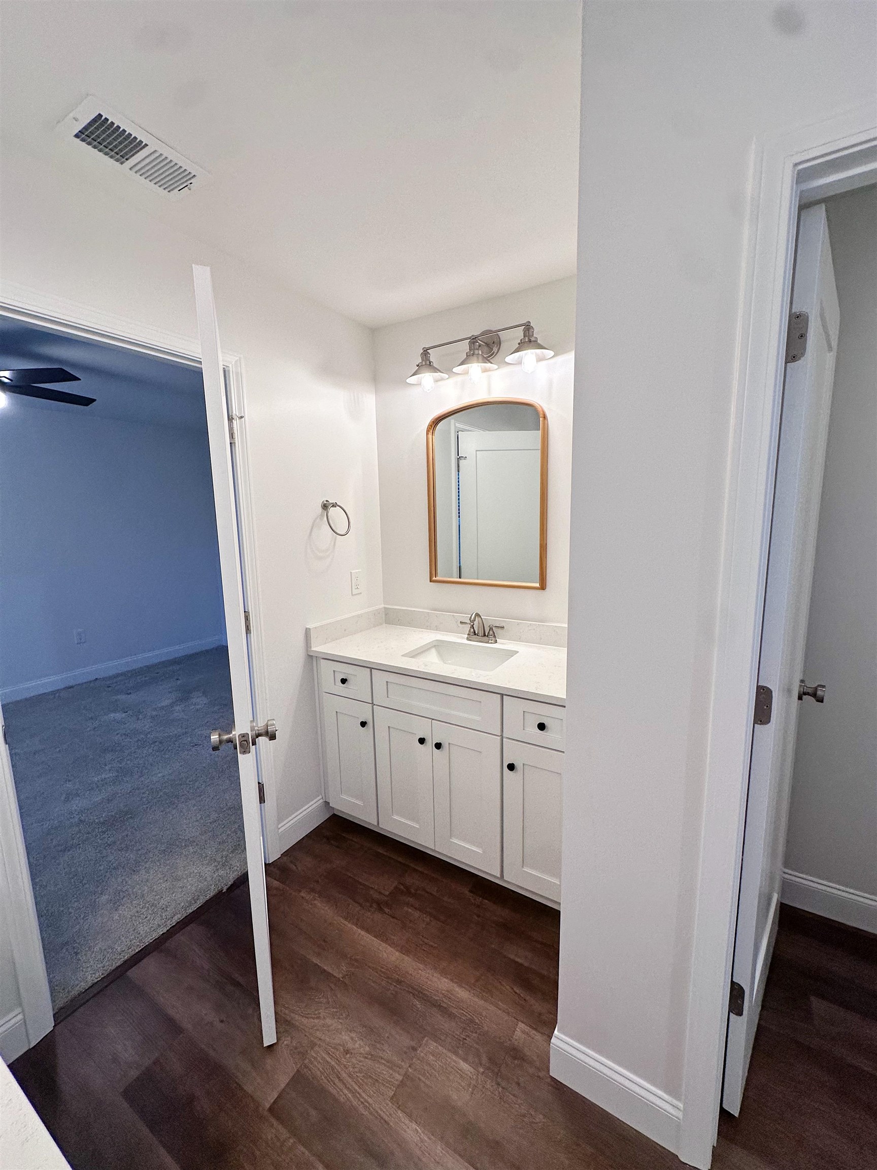 734 S Bomar Property Photo 18