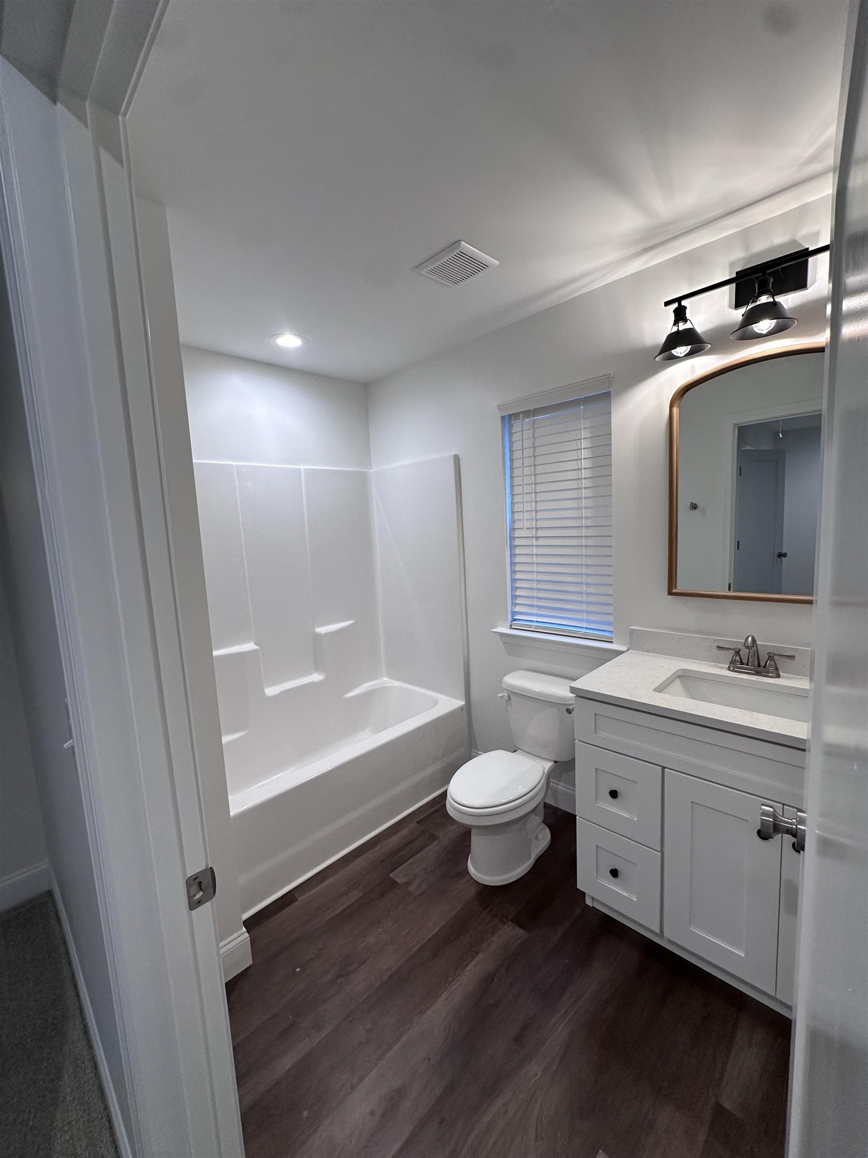 734 S Bomar Property Photo 21