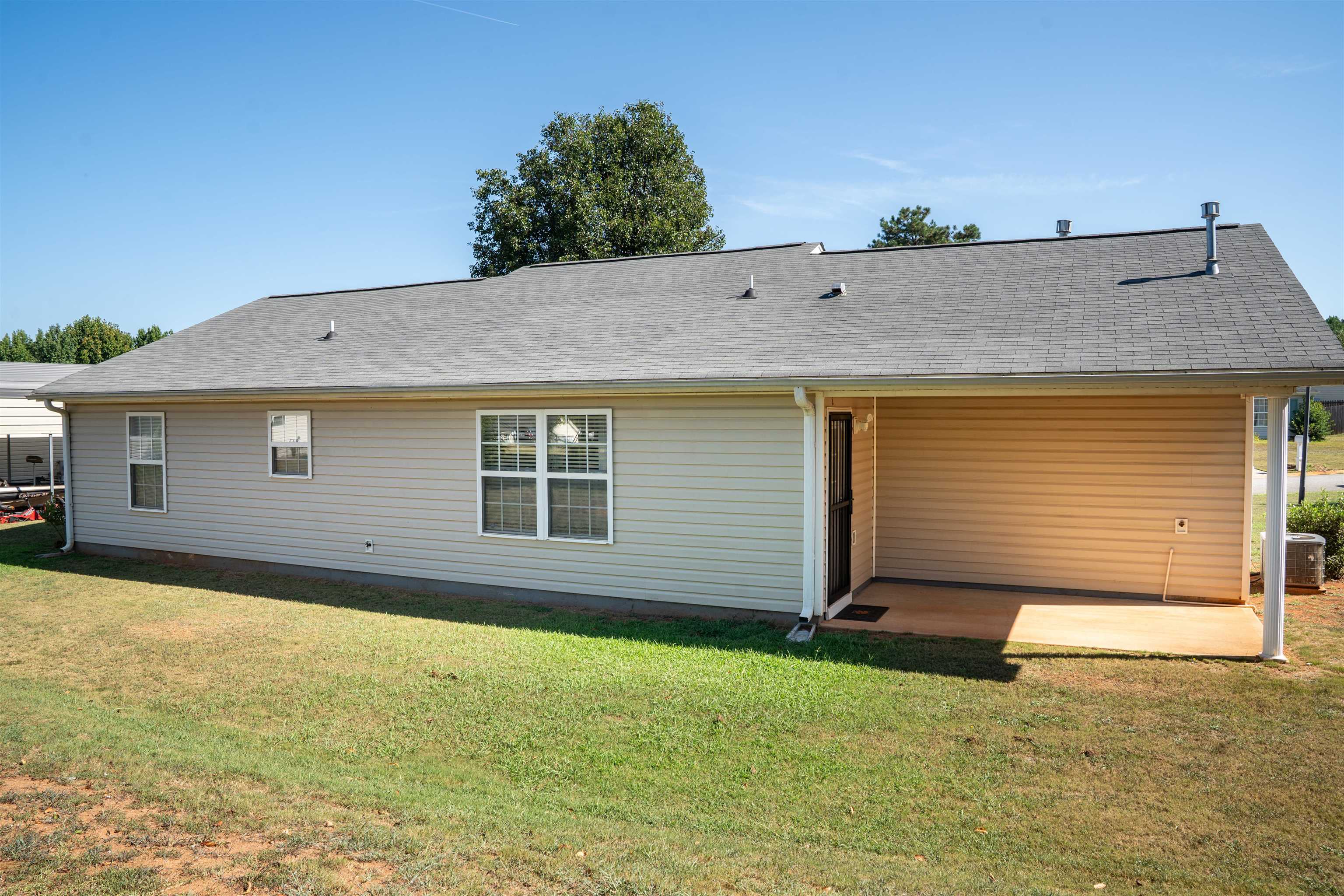 205 Rio Way Property Photo 6