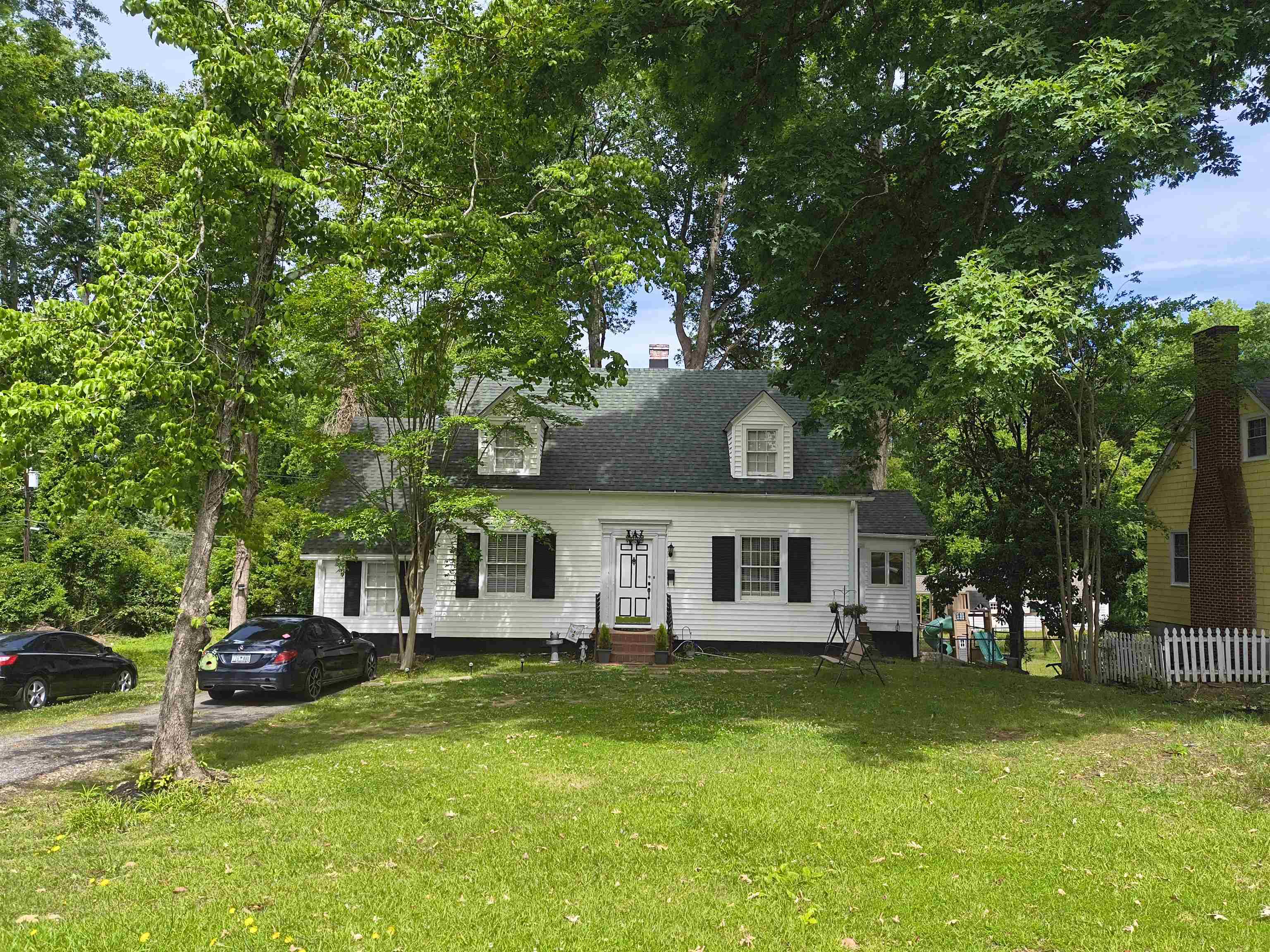382 Forest Ave Avenue Property Photo 3