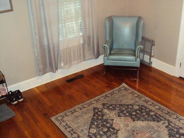 382 Forest Ave Avenue Property Photo 8