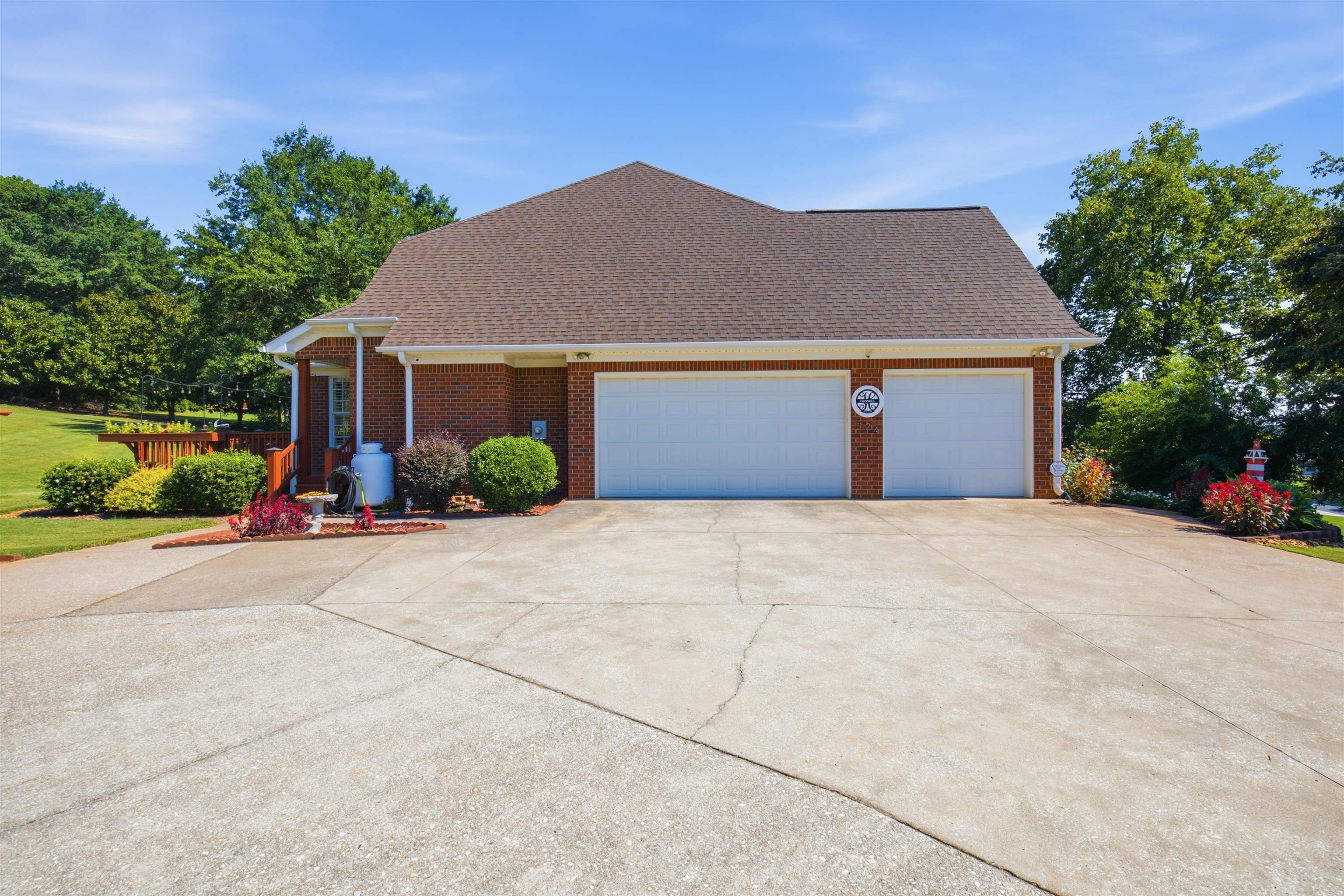 424 Harbour View Drive Property Photo 9