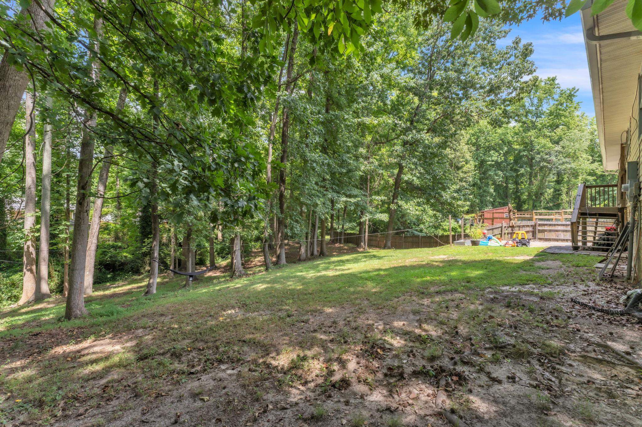 204 Collinwood Lane Property Photo 3