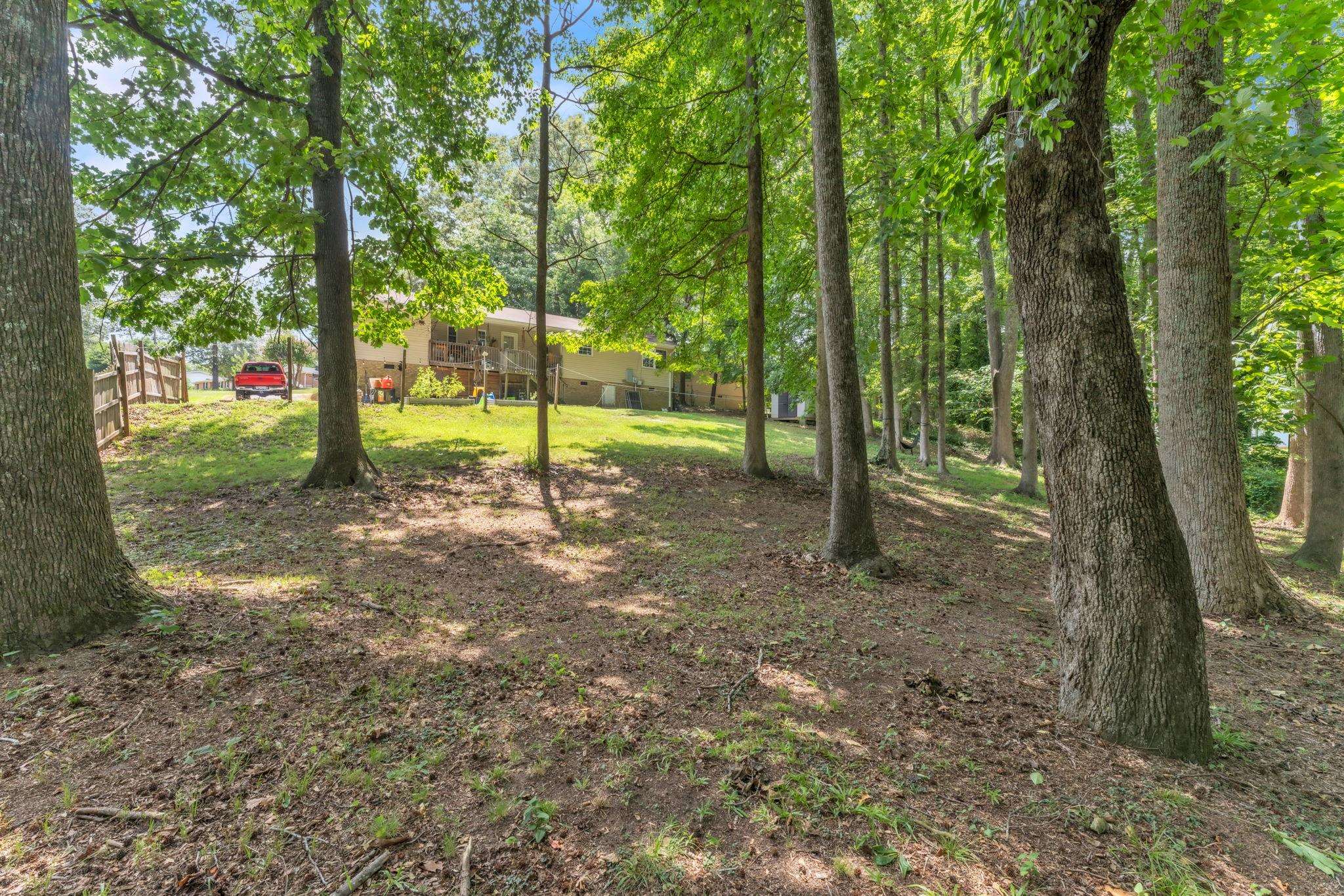 204 Collinwood Lane Property Photo 4