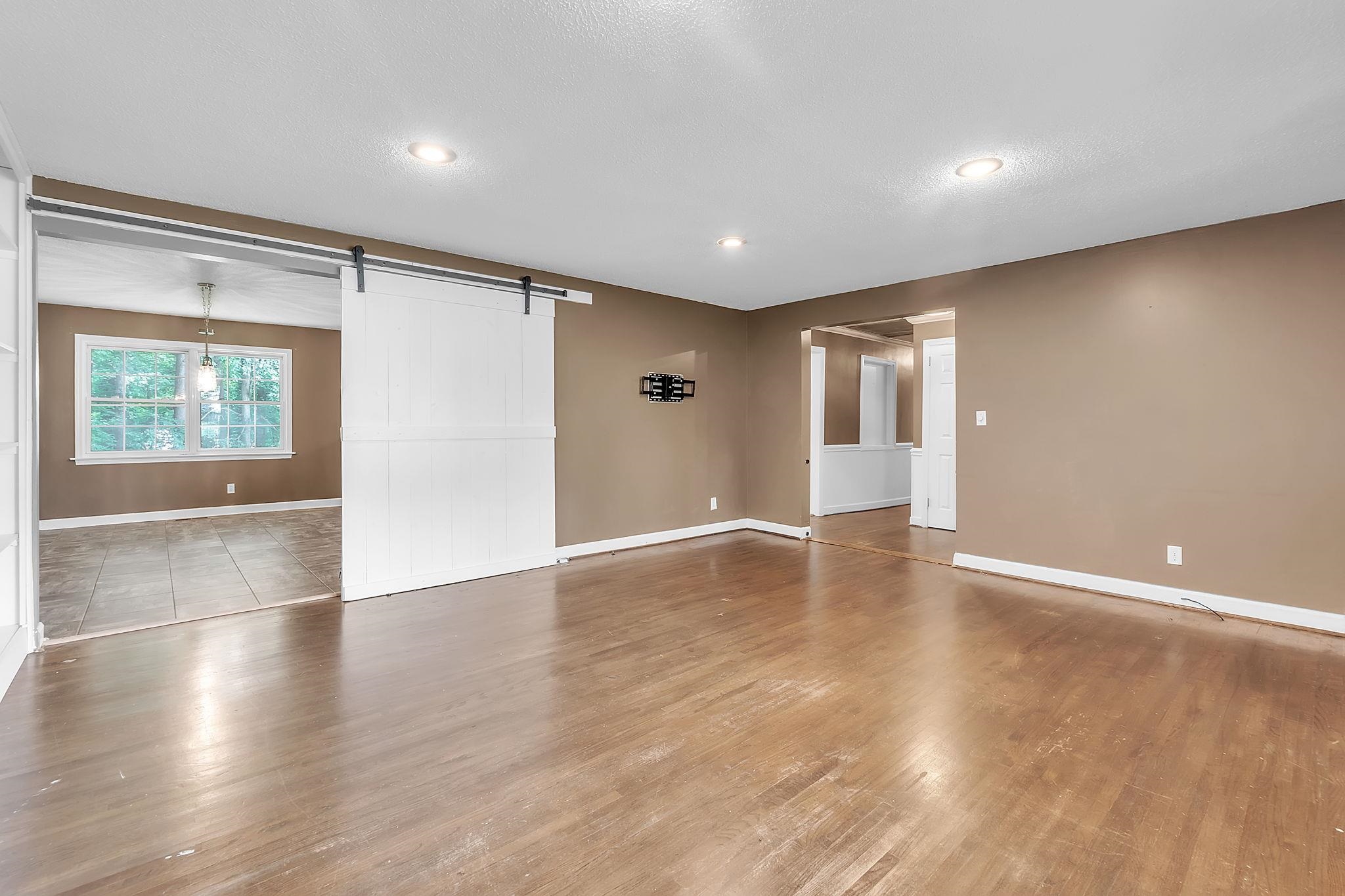 204 Collinwood Lane Property Photo 16
