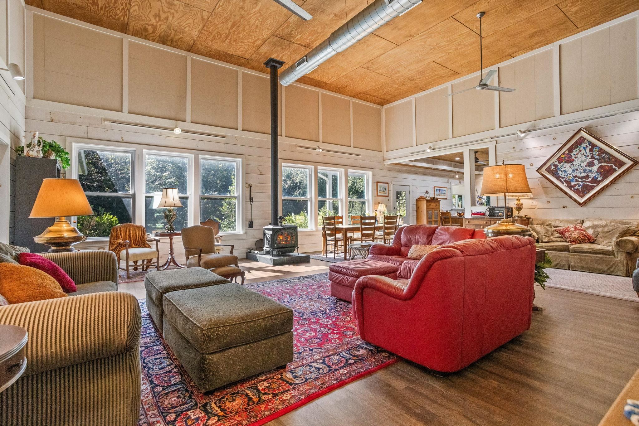 770 Dickson Road Property Photo 4