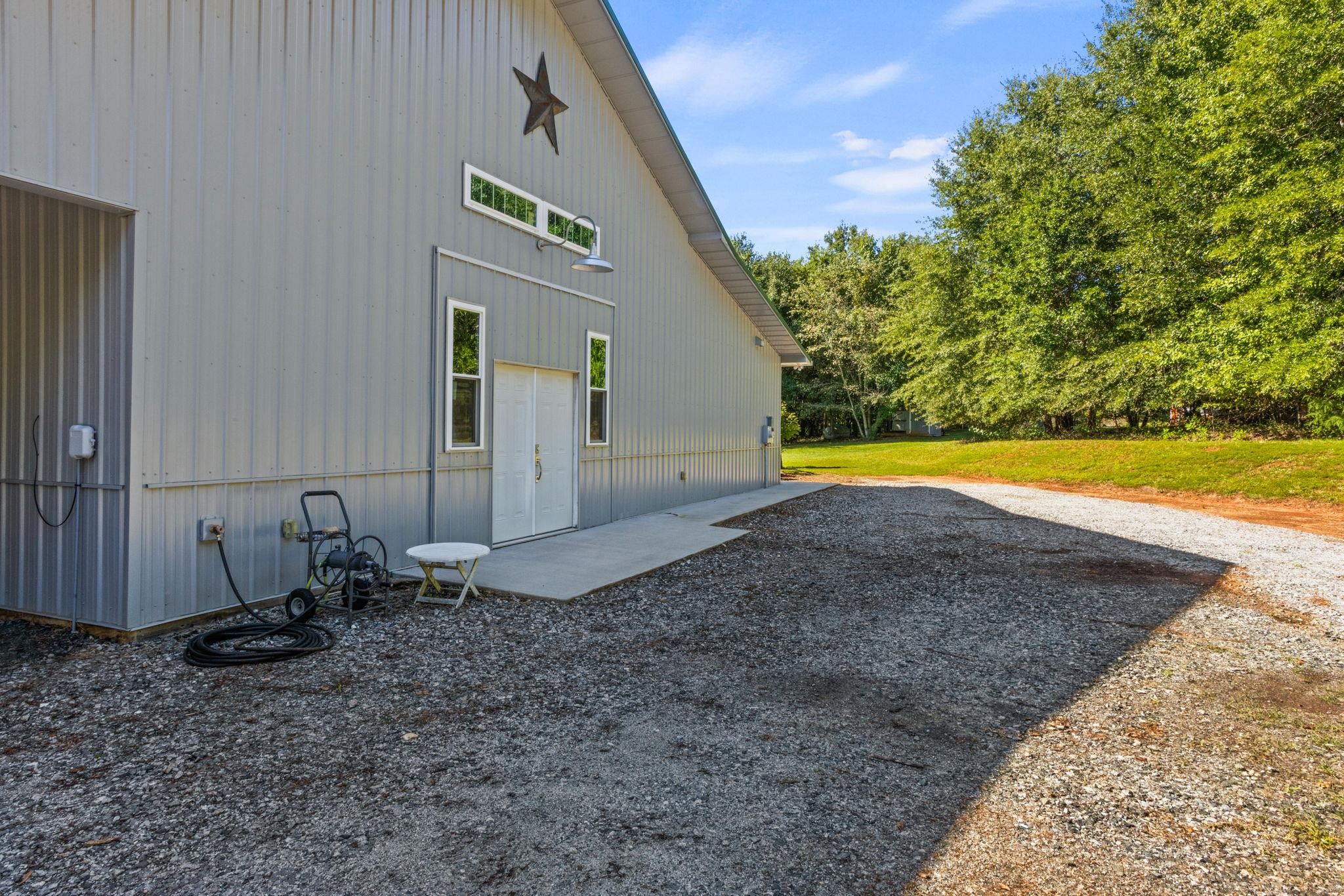770 Dickson Road Property Photo 26