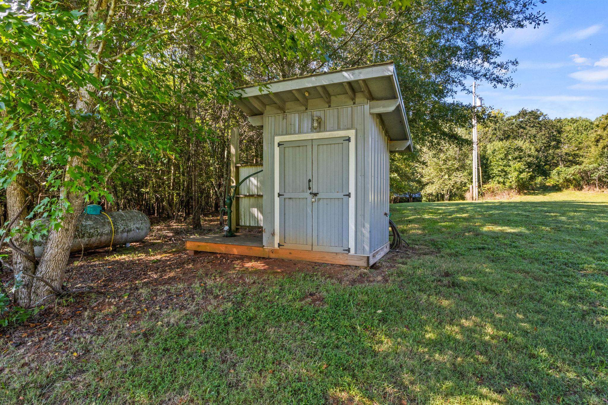 770 Dickson Road Property Photo 27