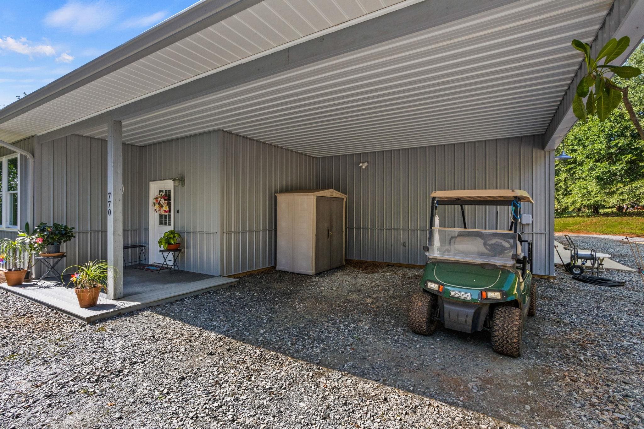 770 Dickson Road Property Photo 40