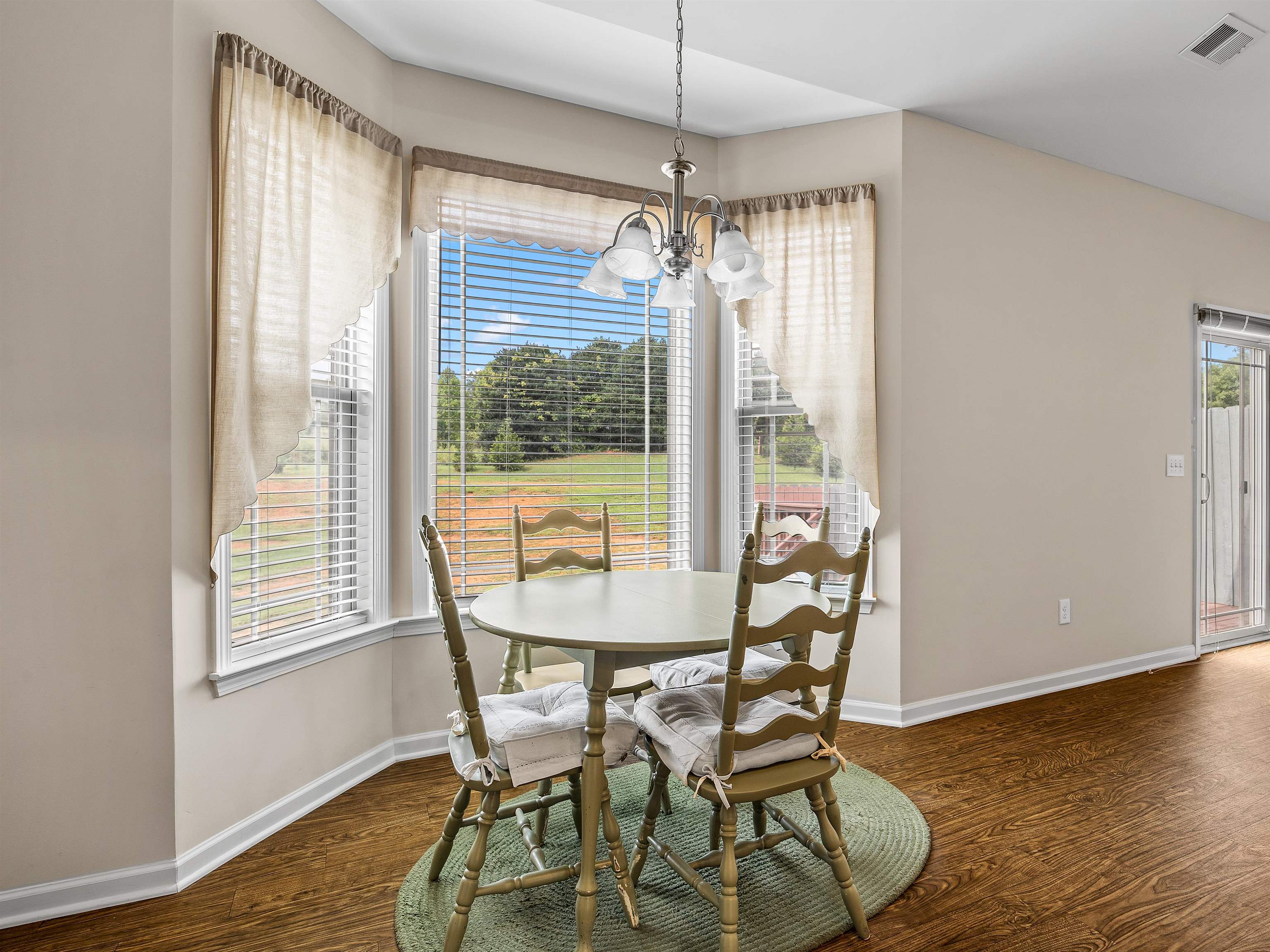 615 Mica Lane Property Photo 10
