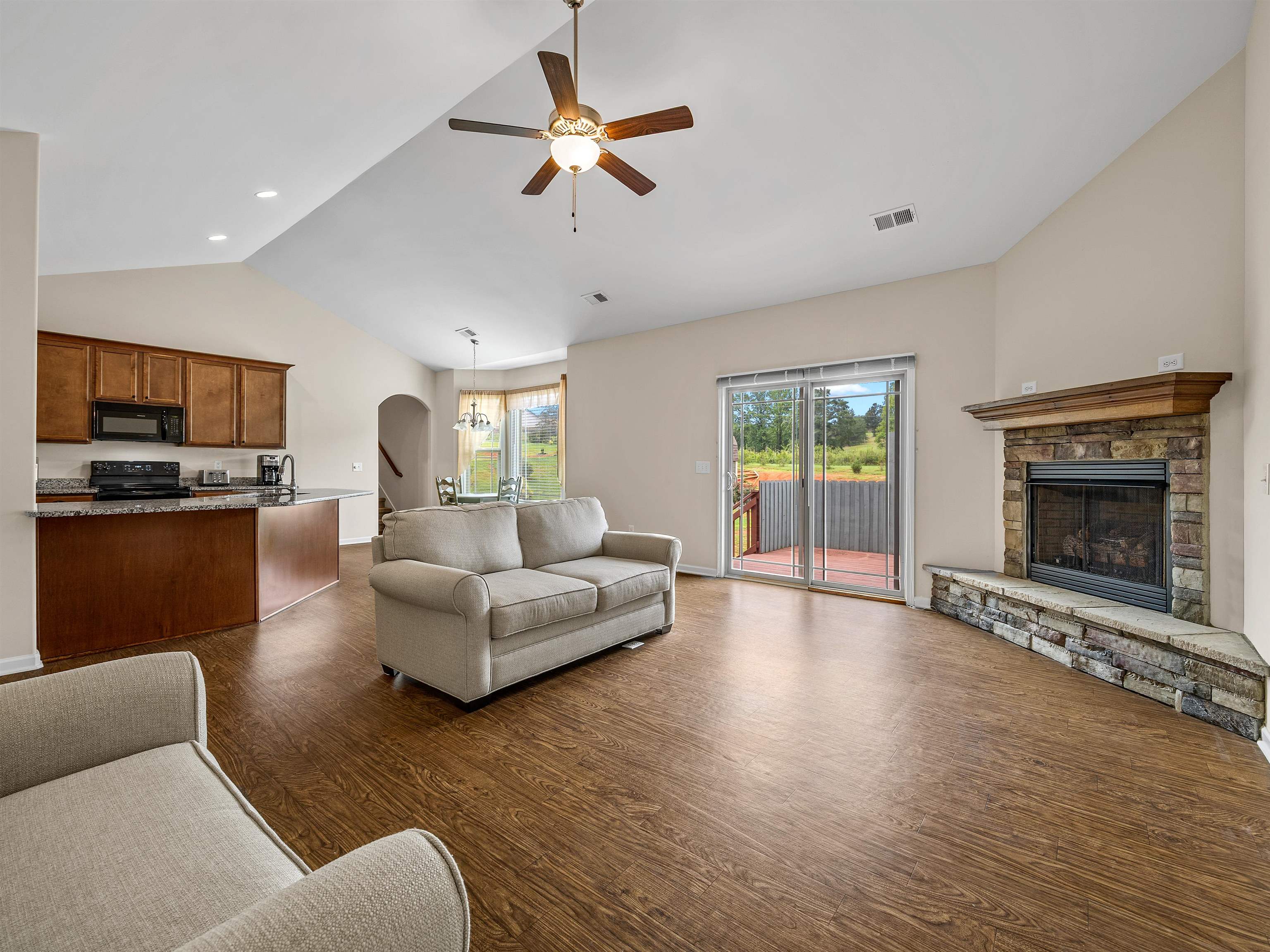 615 Mica Lane Property Photo 12