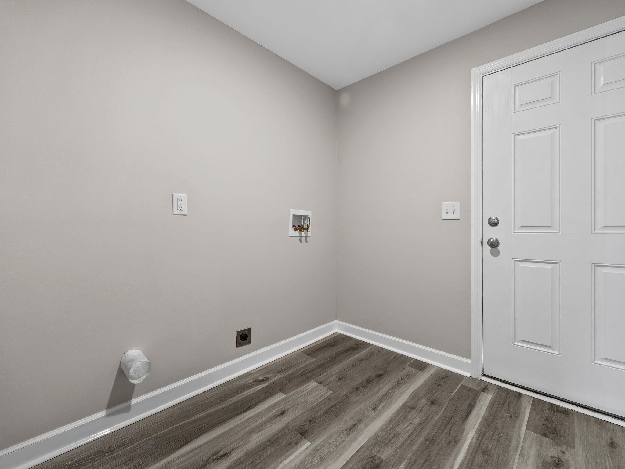 206 Claremont Street Property Photo 9