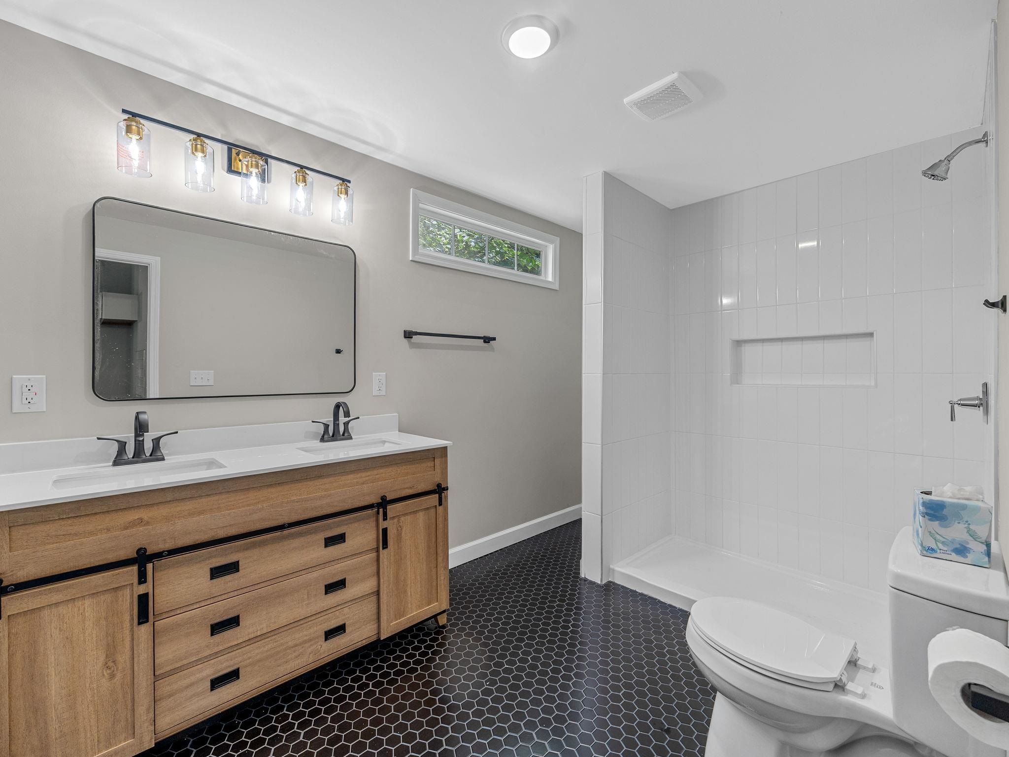 206 Claremont Street Property Photo 14