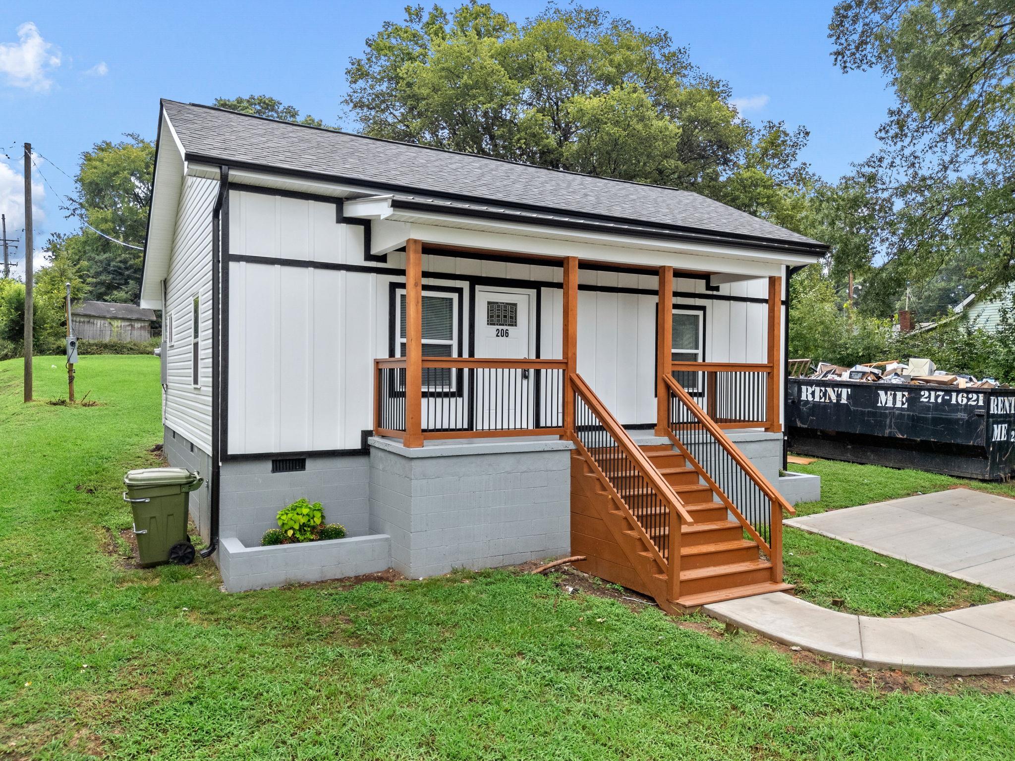 206 Claremont Street Property Photo 27