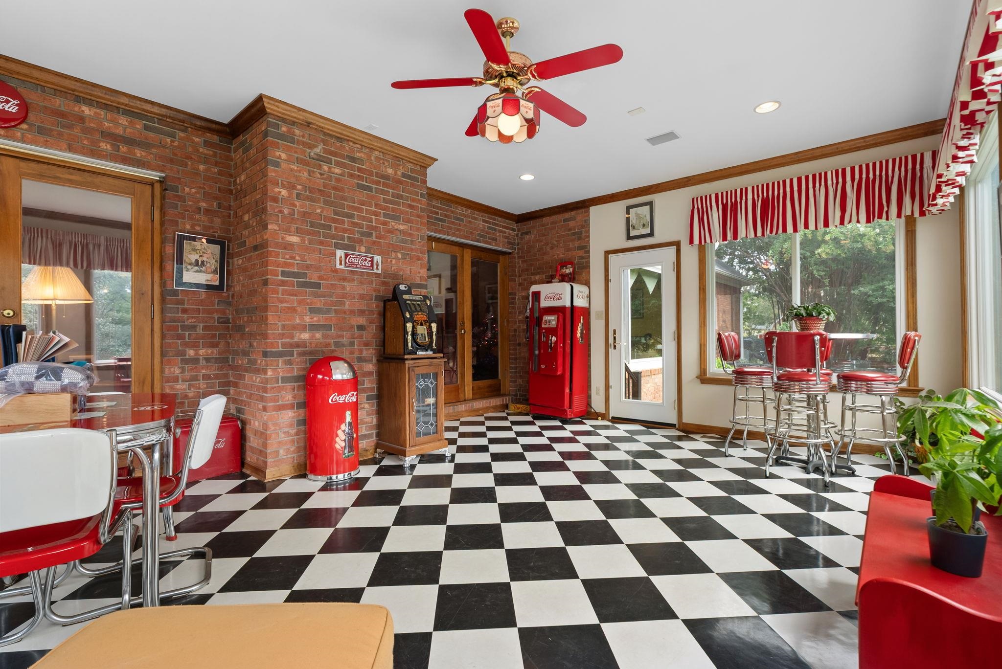 162 Sloans Grove Rd Property Photo 16