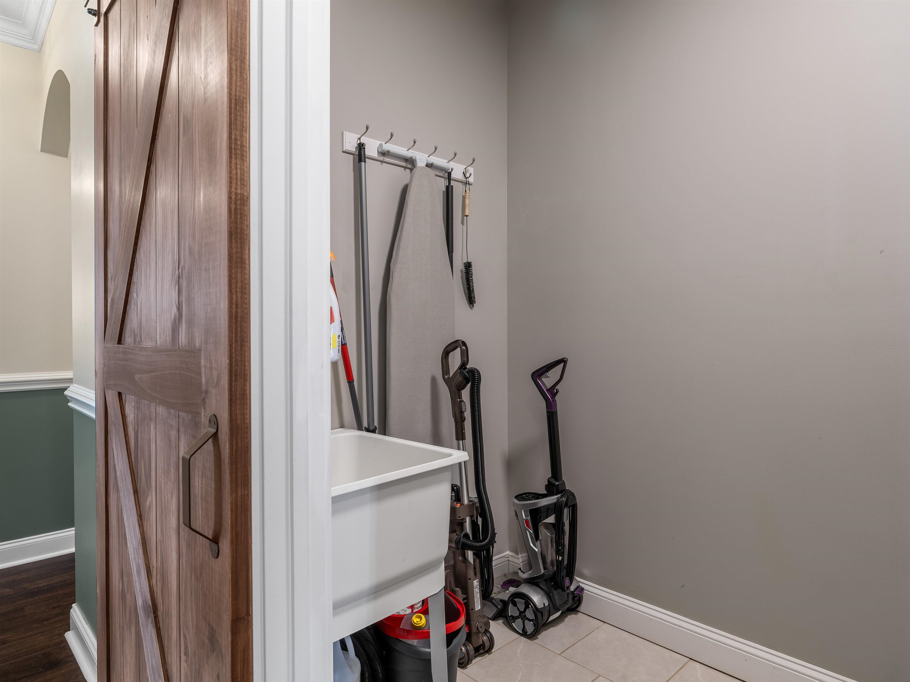 580 Canewood Lane Property Photo 32