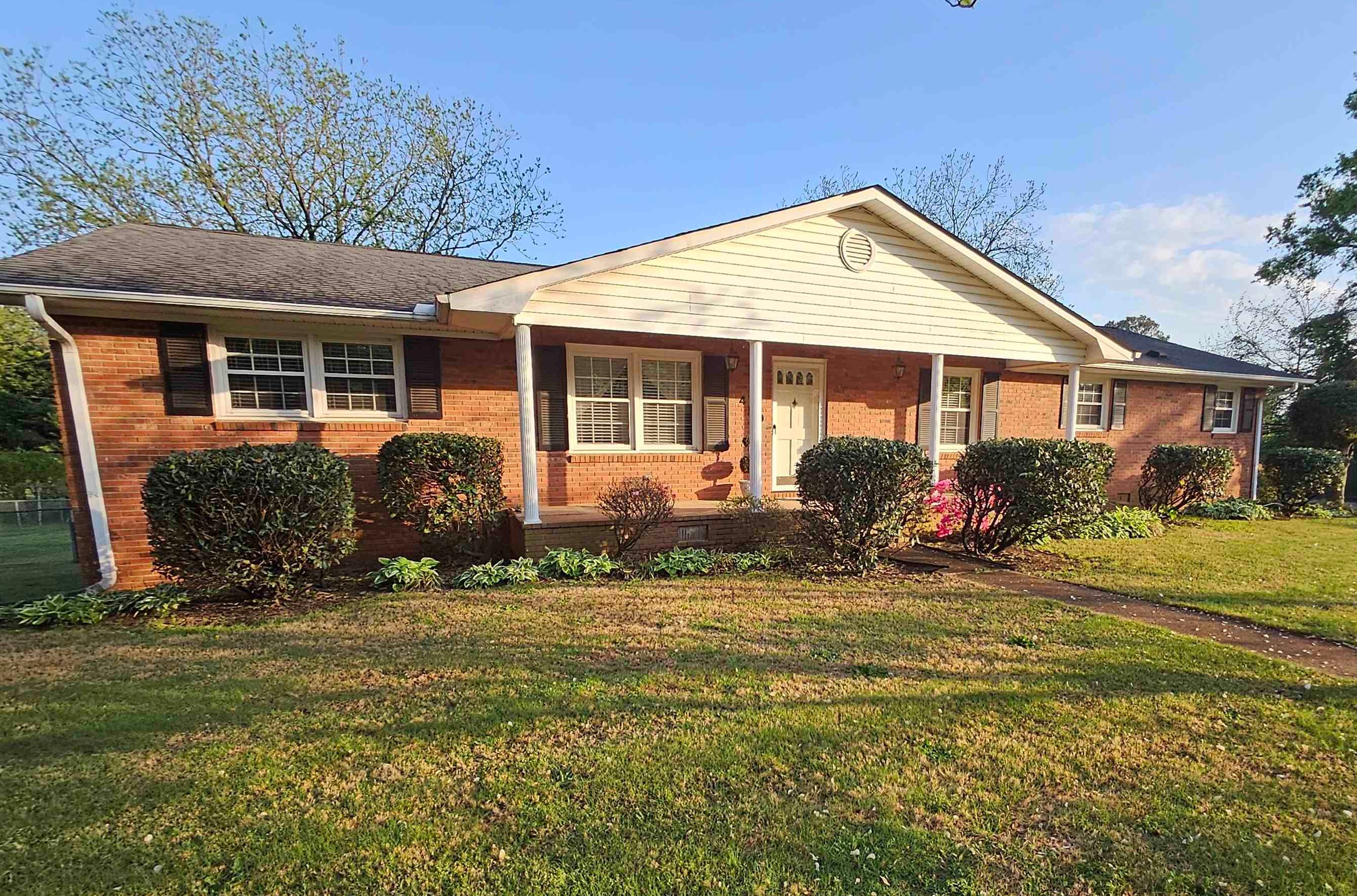 409 Caston Drive Property Photo 1