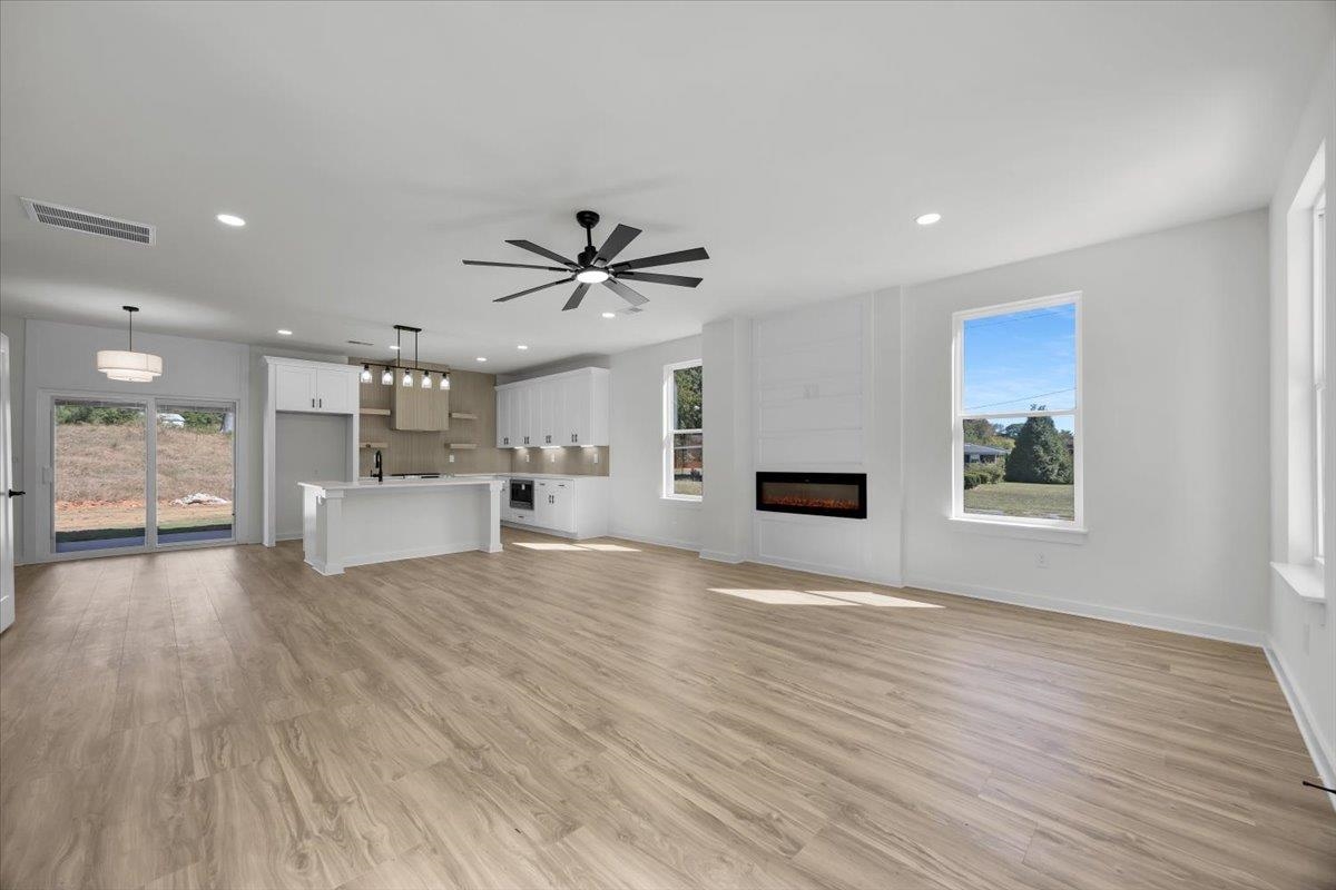 197 Eastbrook Drive Property Photo 17