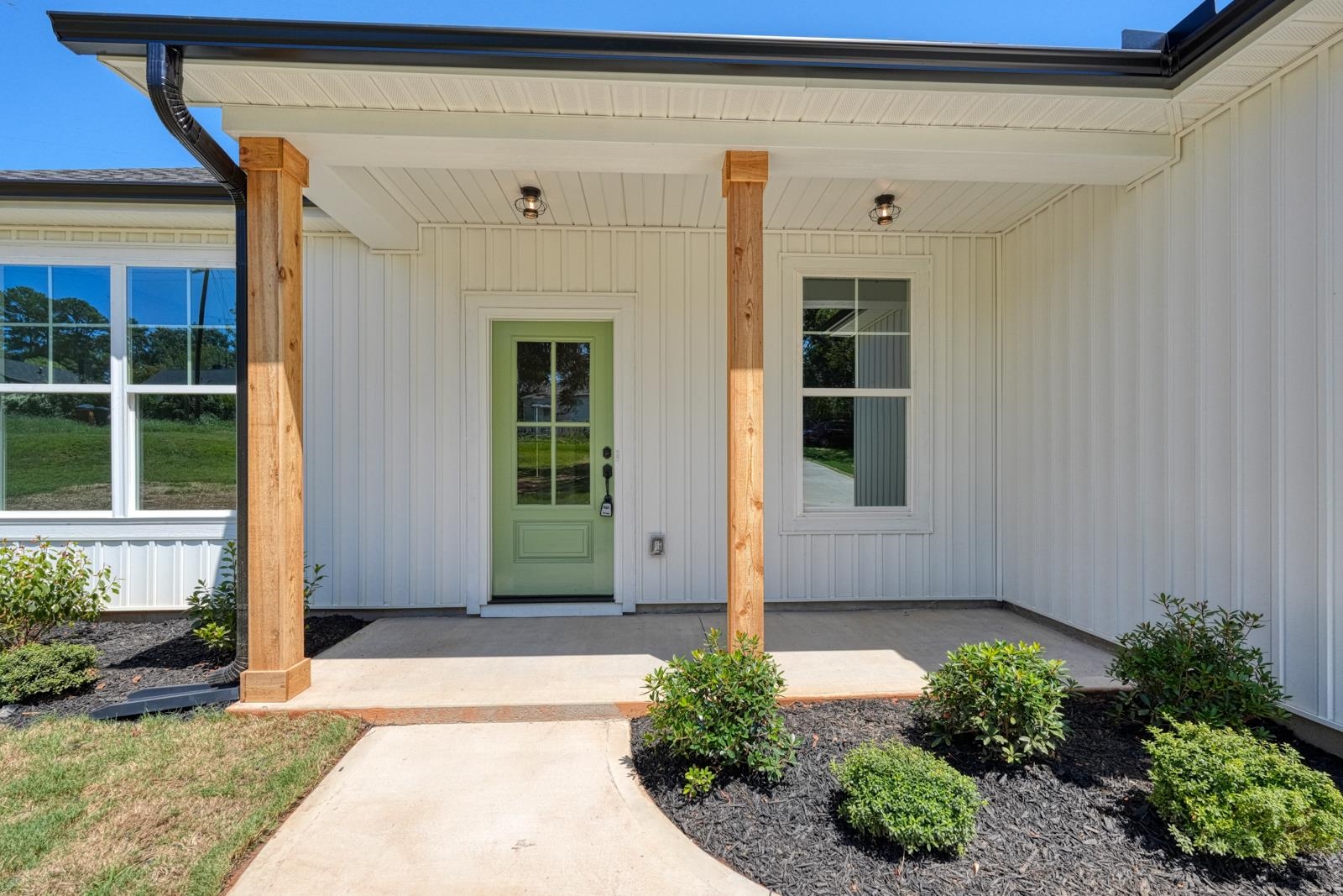 366 E Boundary Drive Property Photo 2