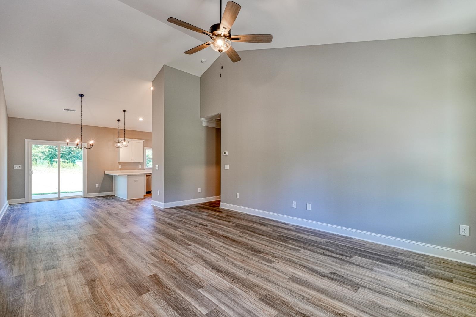 366 E Boundary Drive Property Photo 4