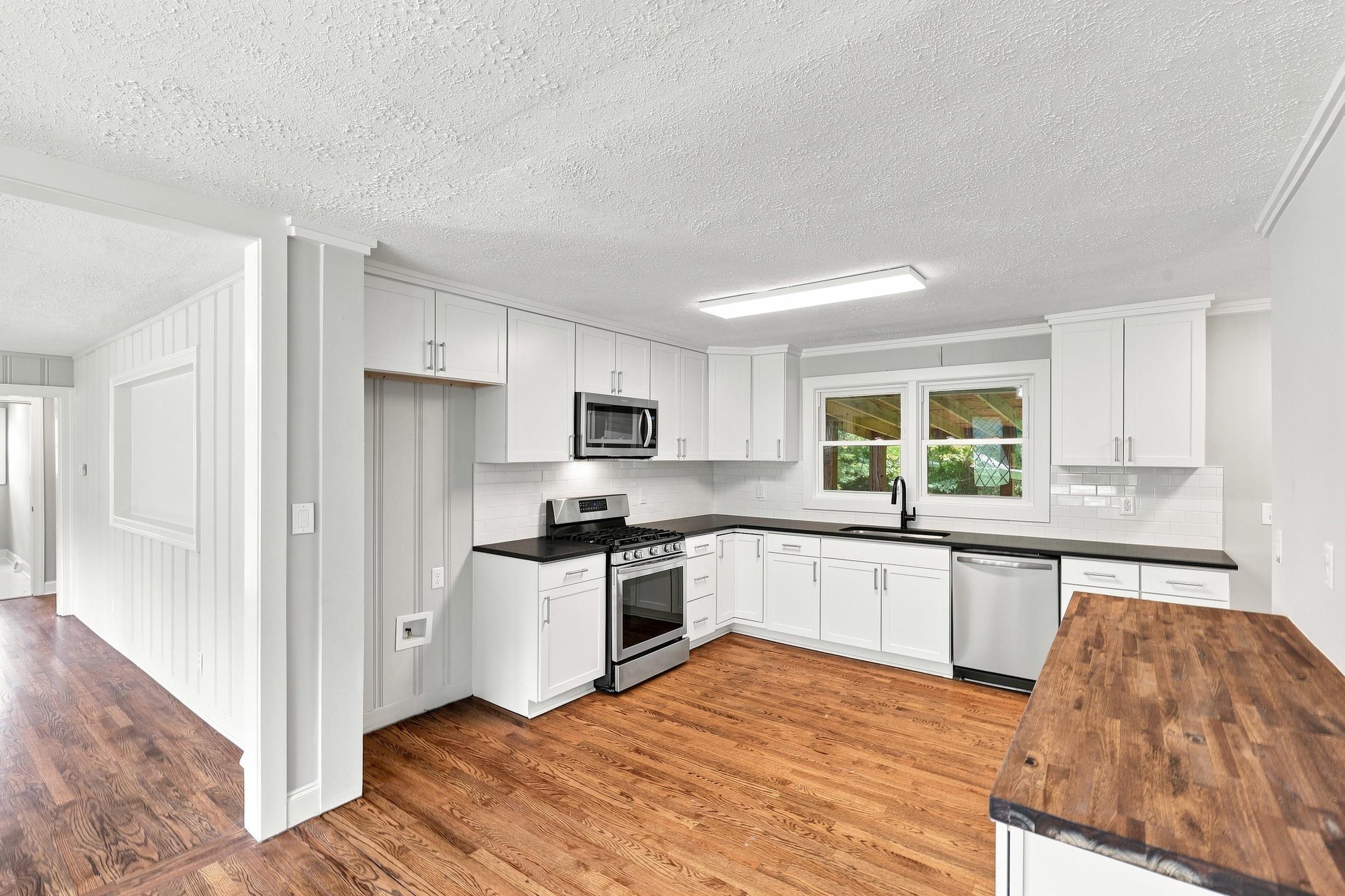 215 Elaine Avenue Property Photo 2