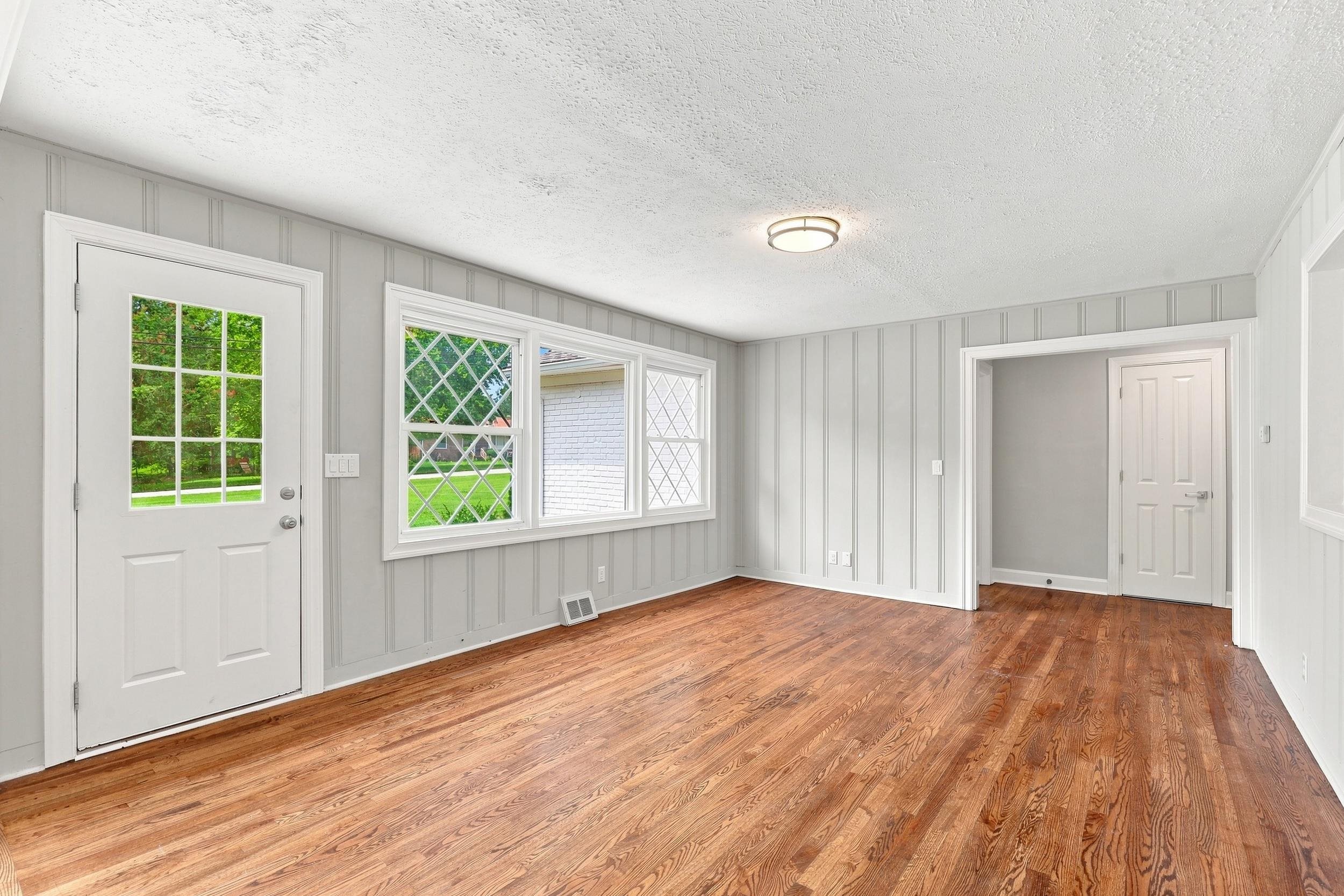 215 Elaine Avenue Property Photo 8