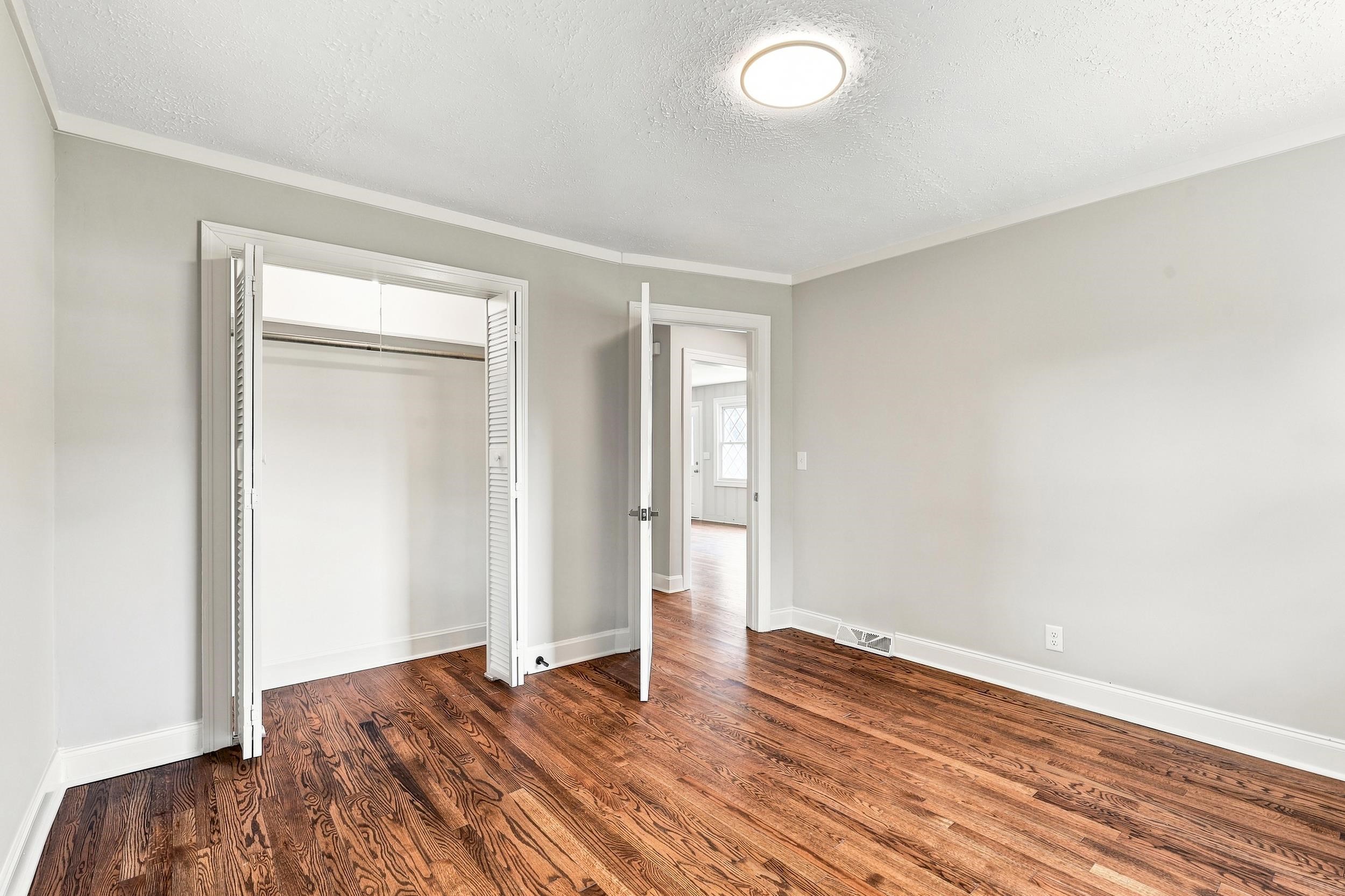 215 Elaine Avenue Property Photo 17