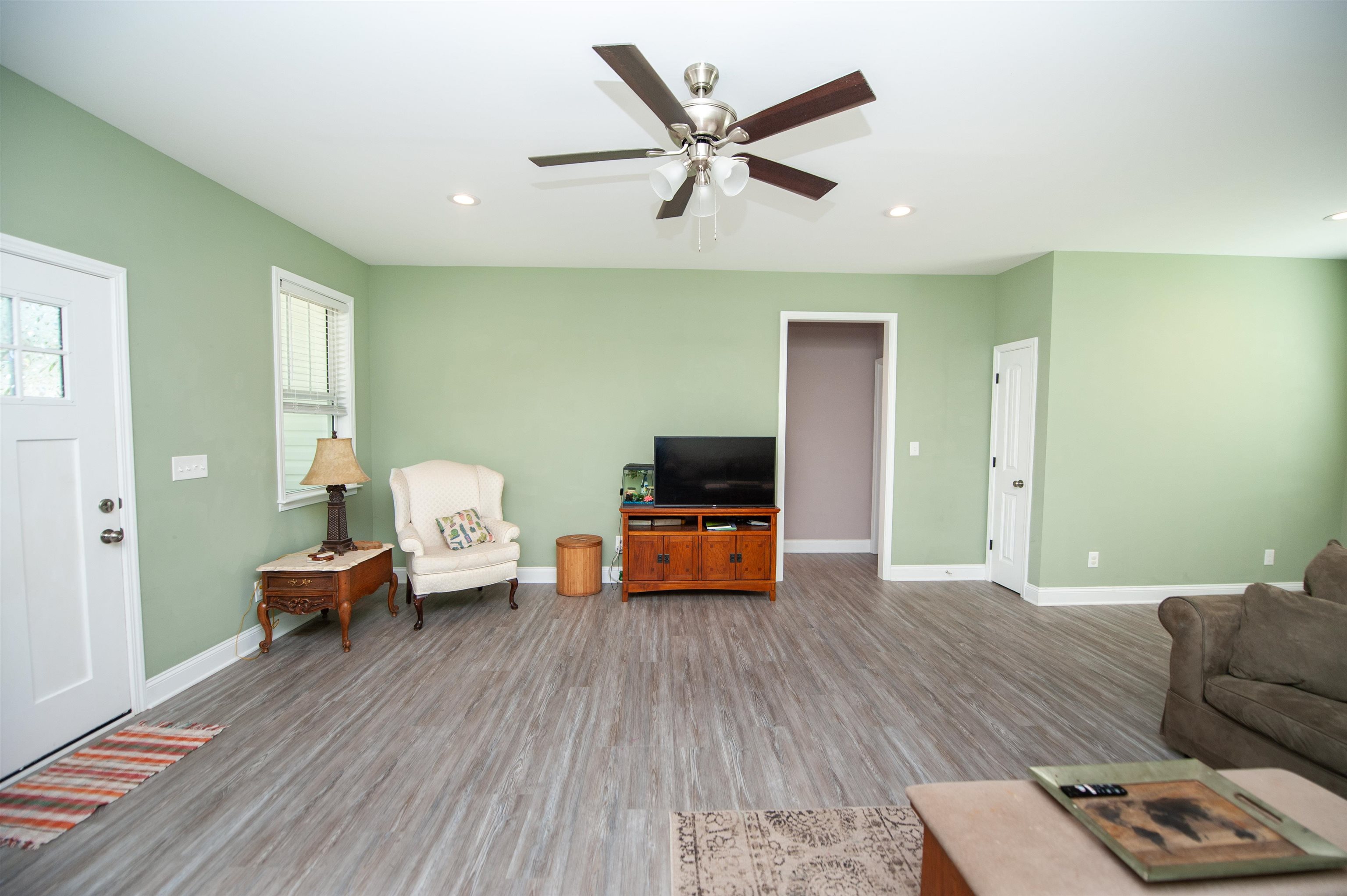 303 Saluda Street Property Photo 4
