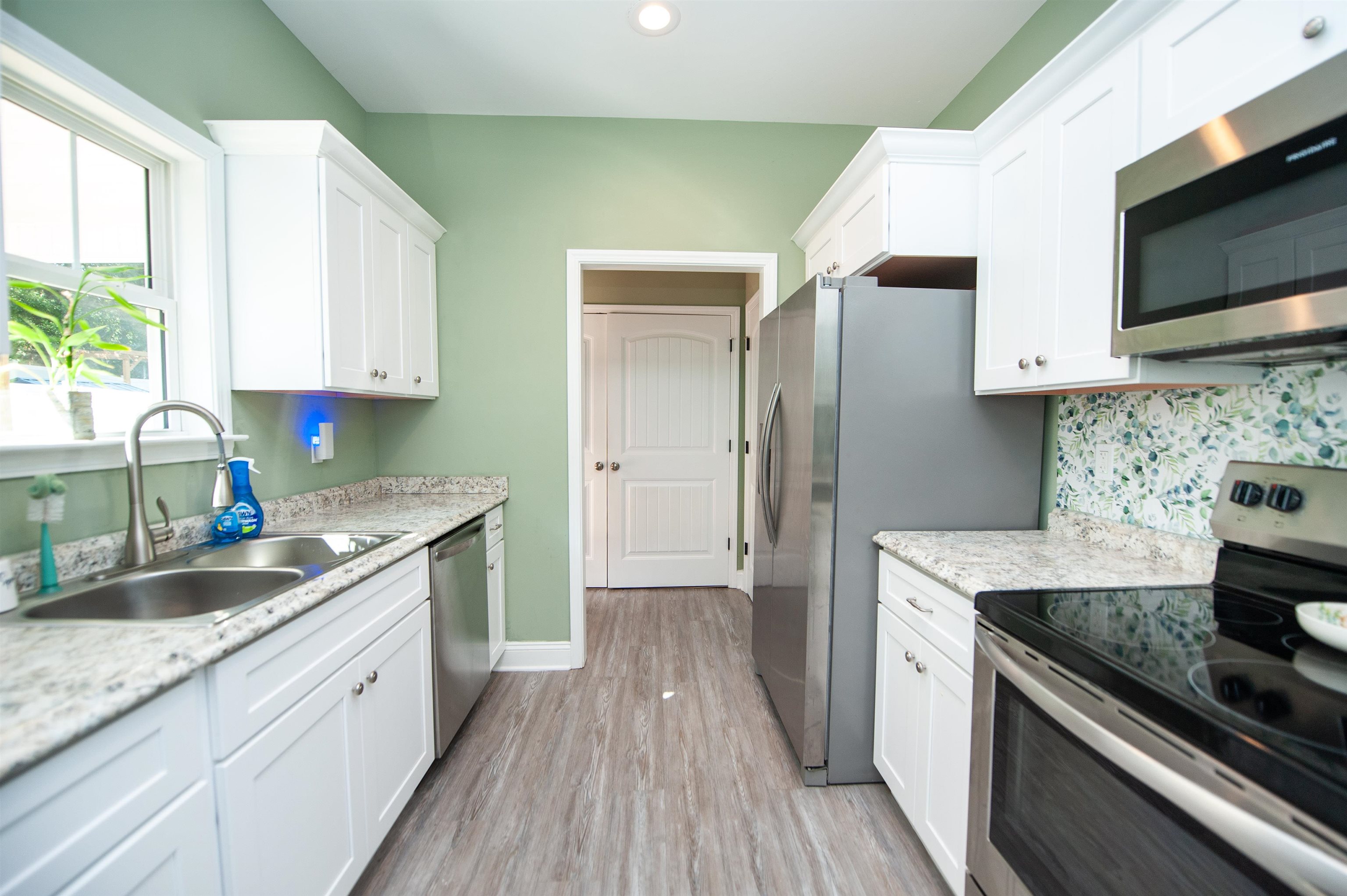 303 Saluda Street Property Photo 7