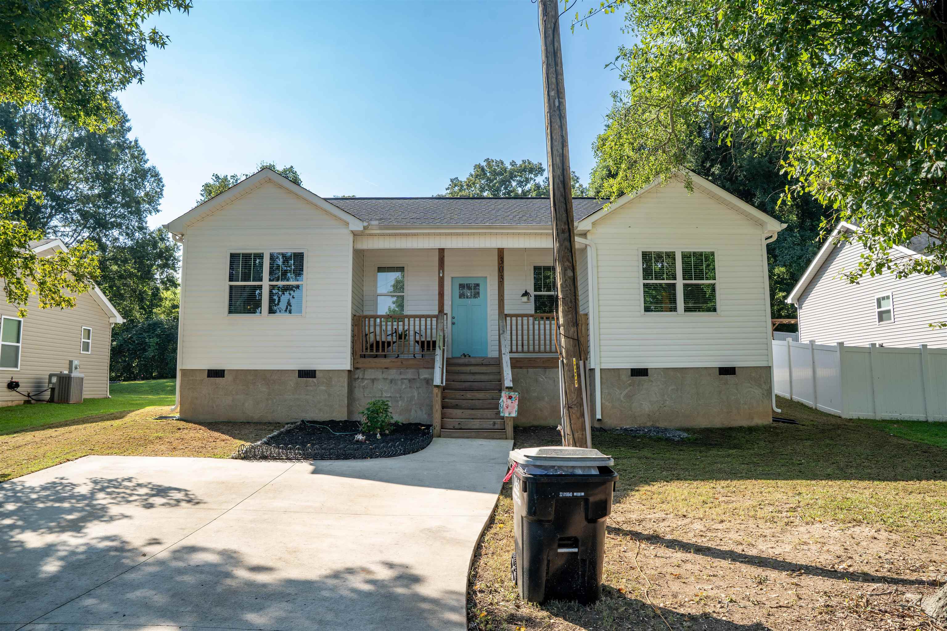 303 Saluda Street Property Photo 37