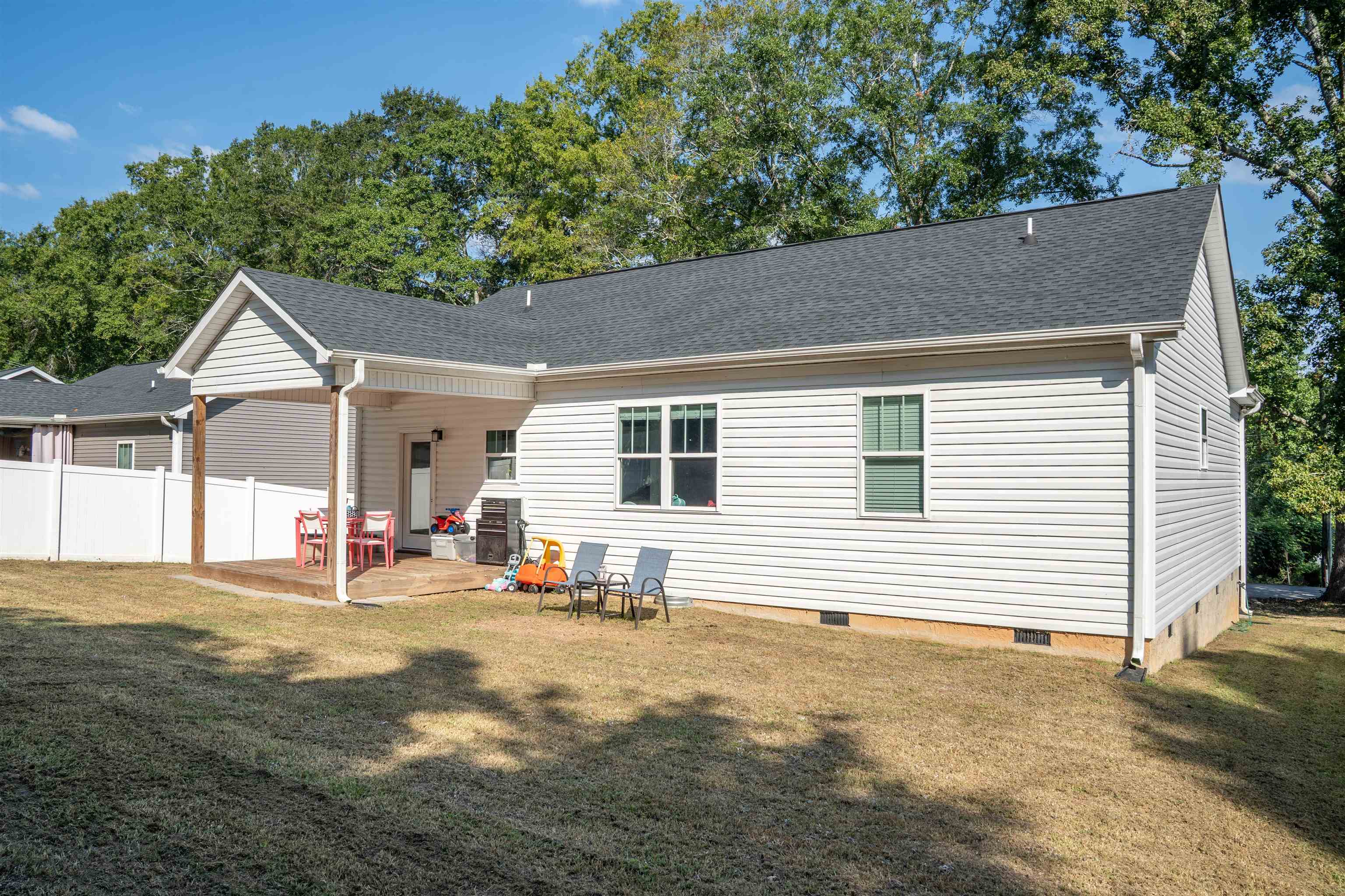 303 Saluda Street Property Photo 44
