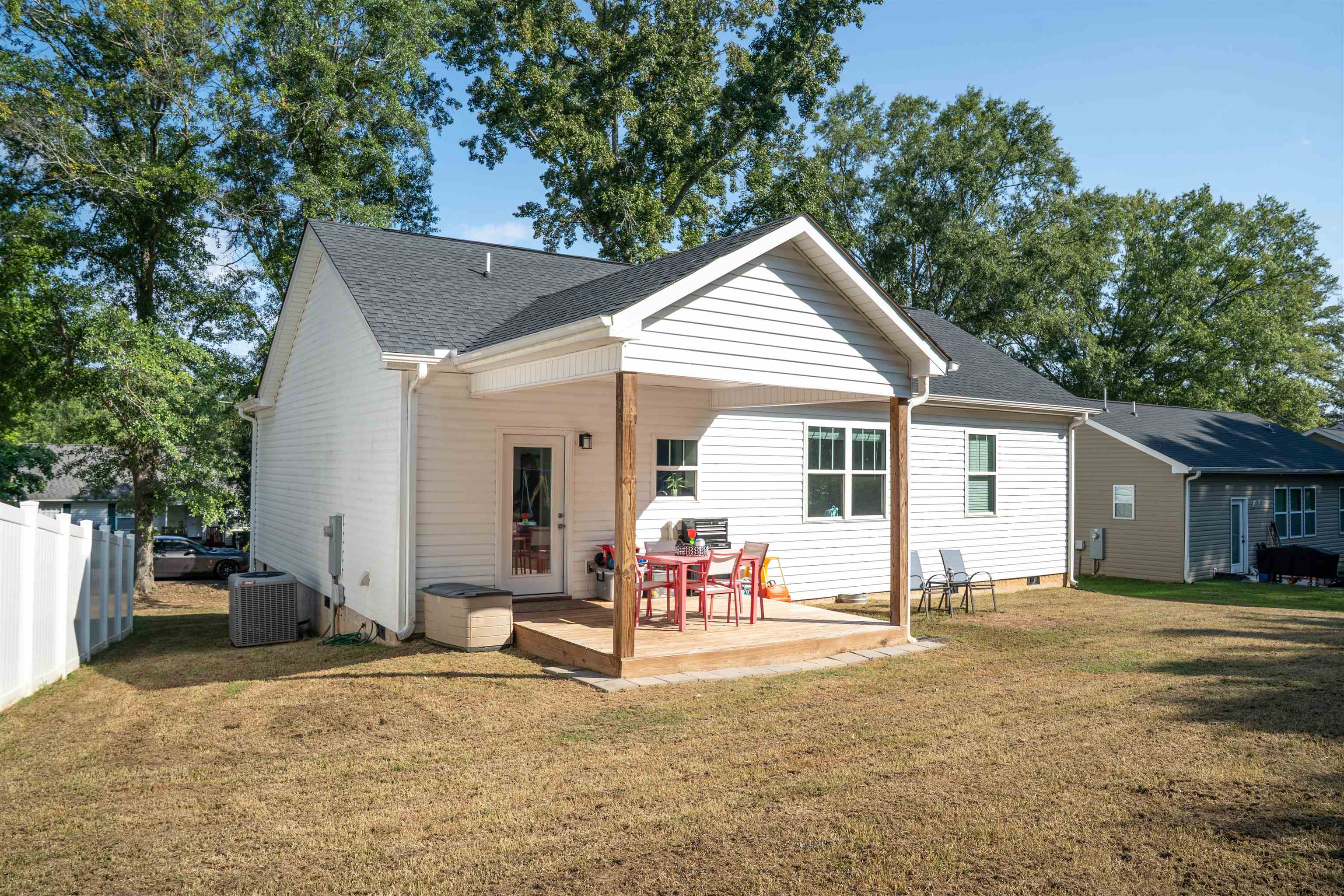 303 Saluda Street Property Photo 46