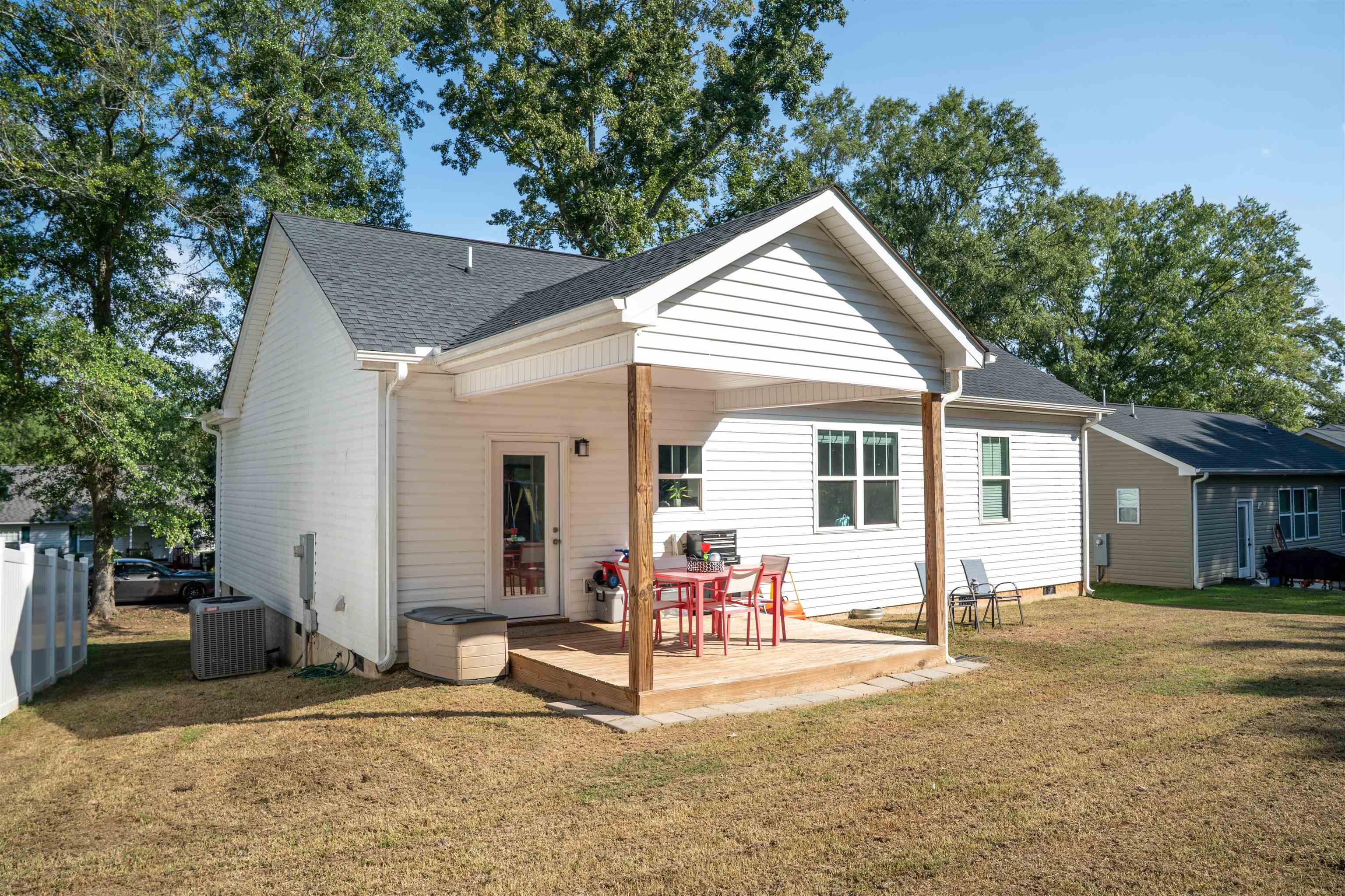 303 Saluda Street Property Photo 47