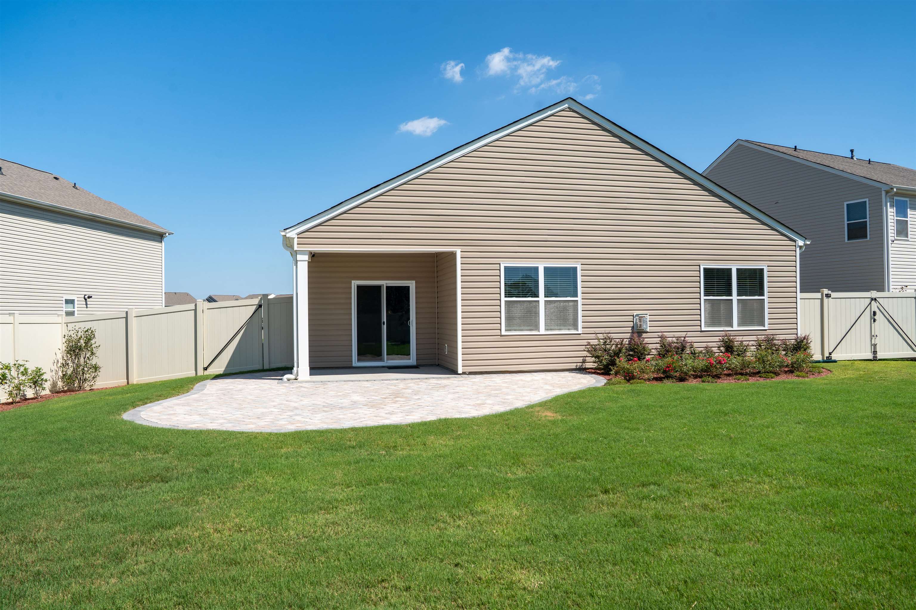 303 Splendid Place Property Photo 4