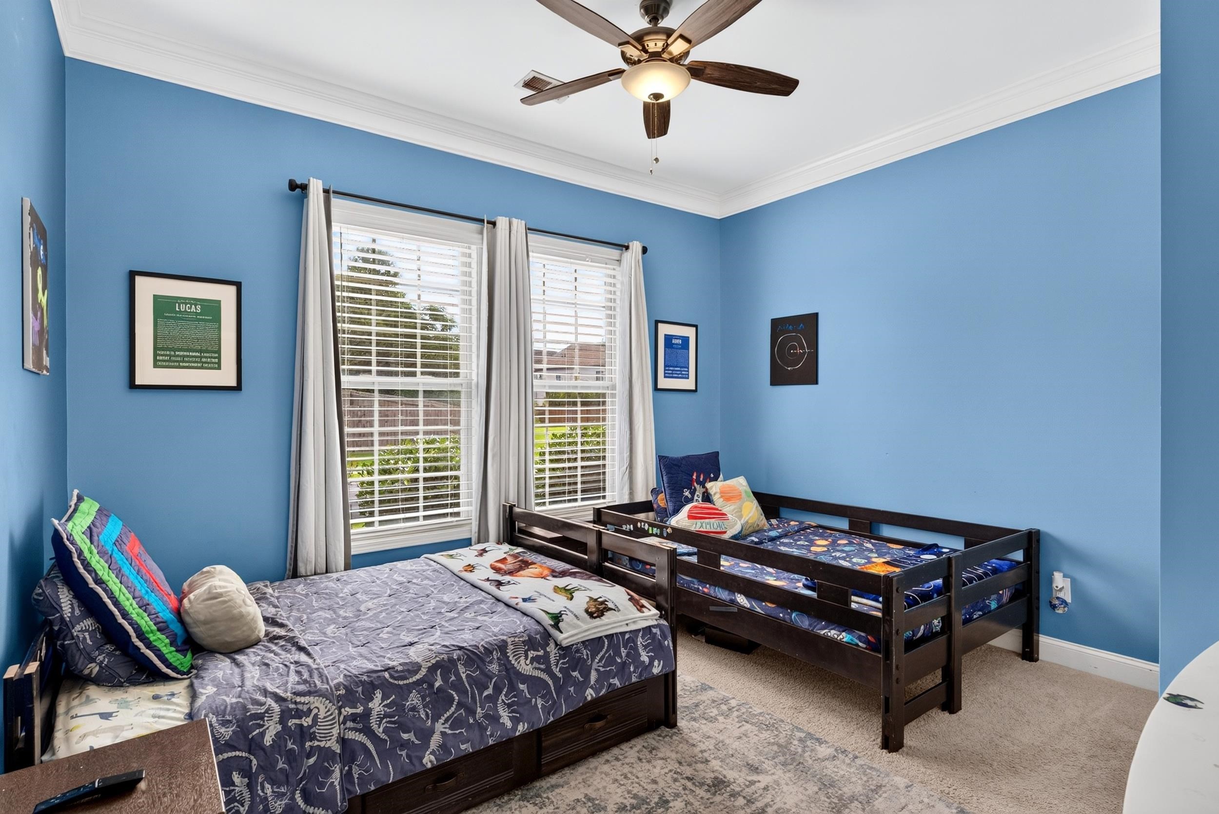 380 Meadowpark Lane Property Photo 8