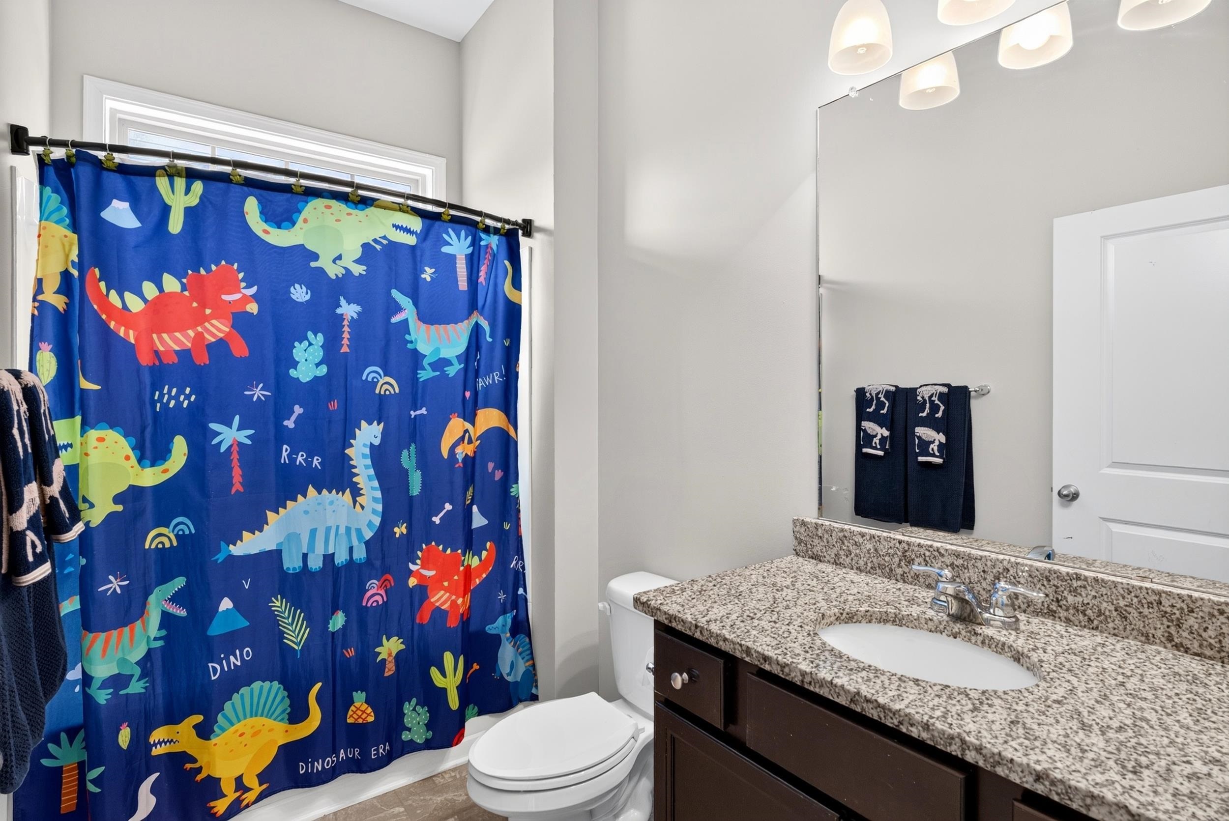380 Meadowpark Lane Property Photo 10