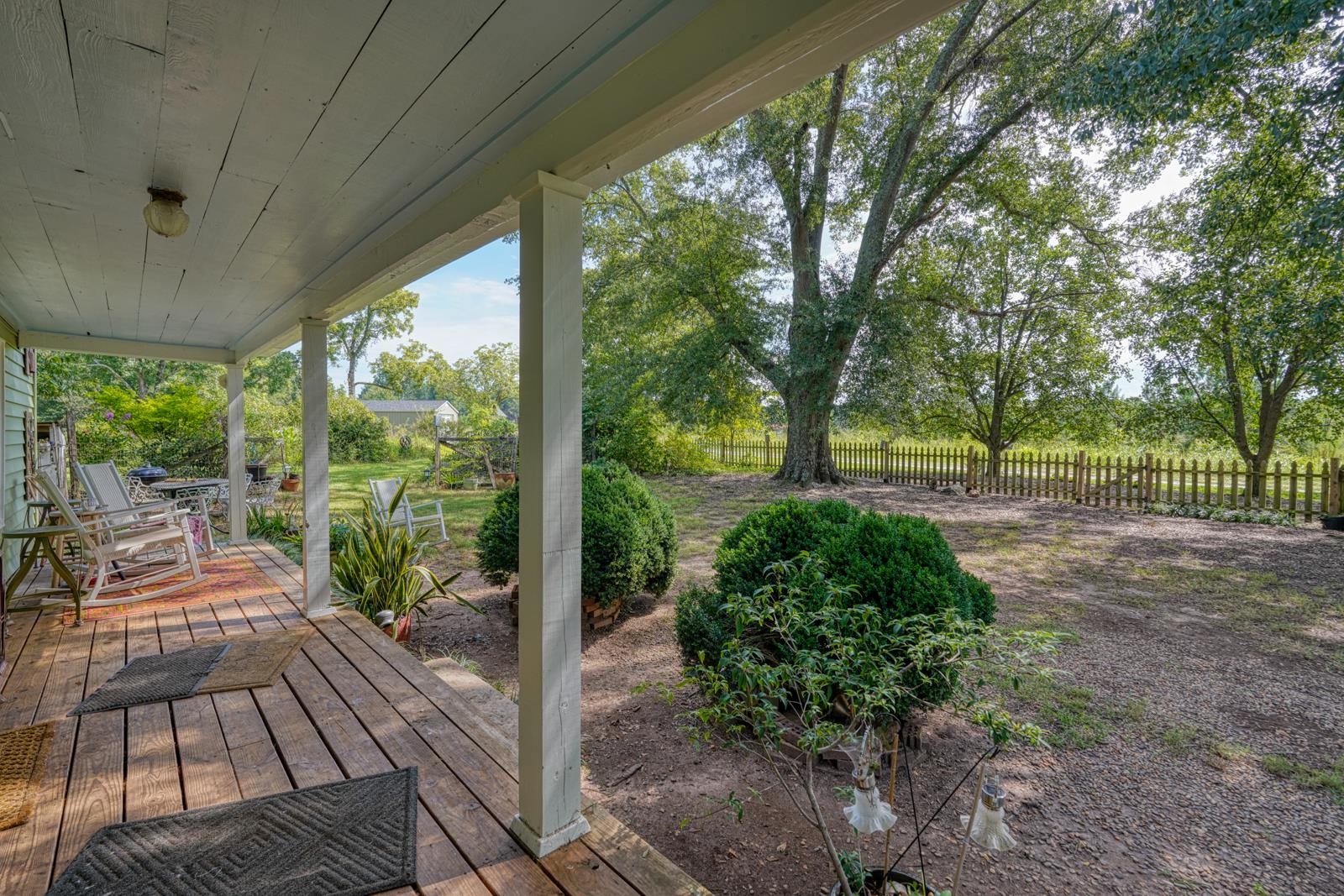 200 Lowe Lane Property Photo 2