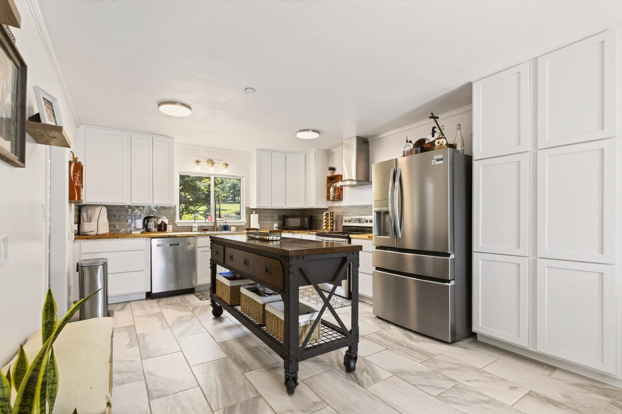 300 Chastain Hill Road Property Photo 14
