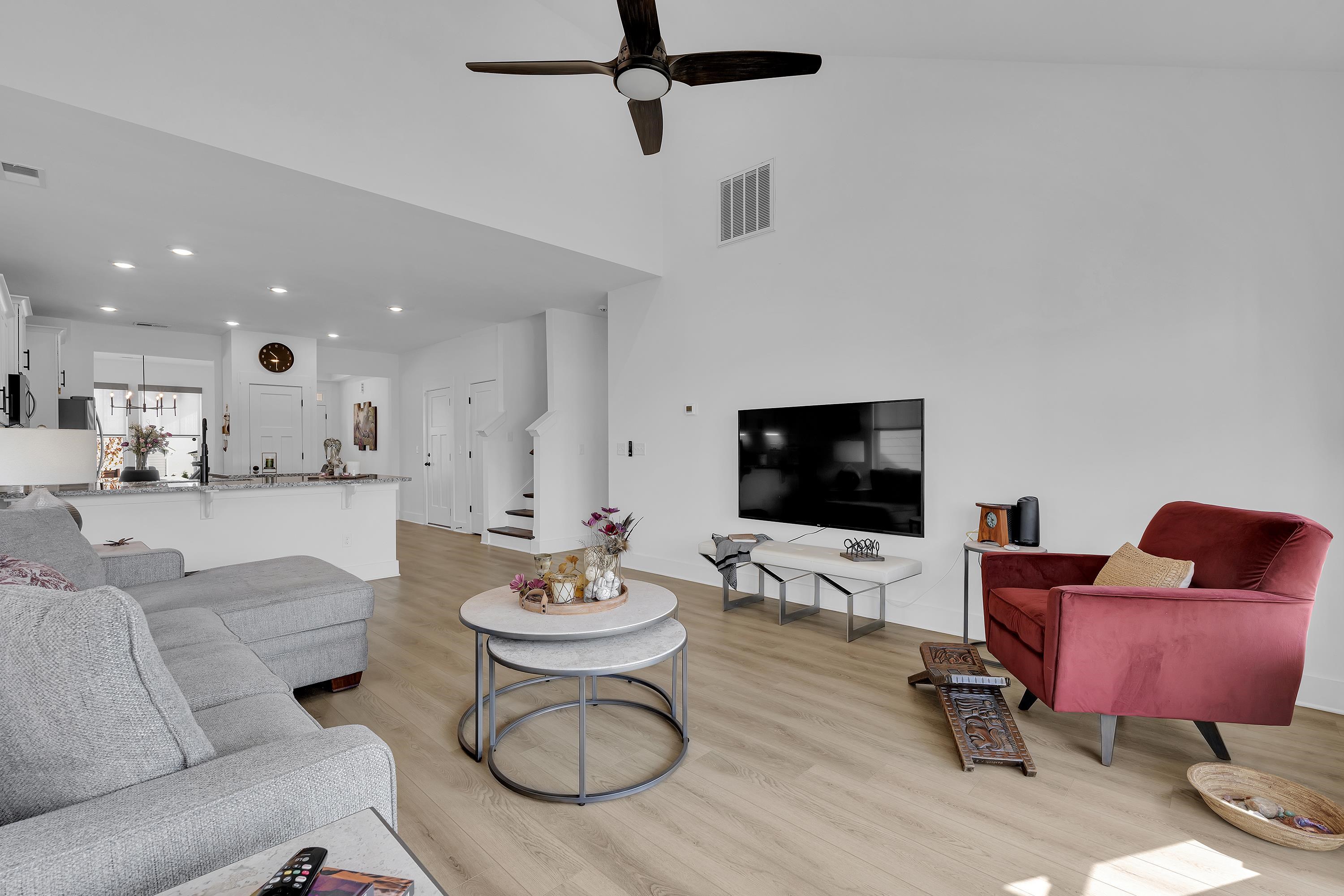 916 Diane Lane Property Photo 16
