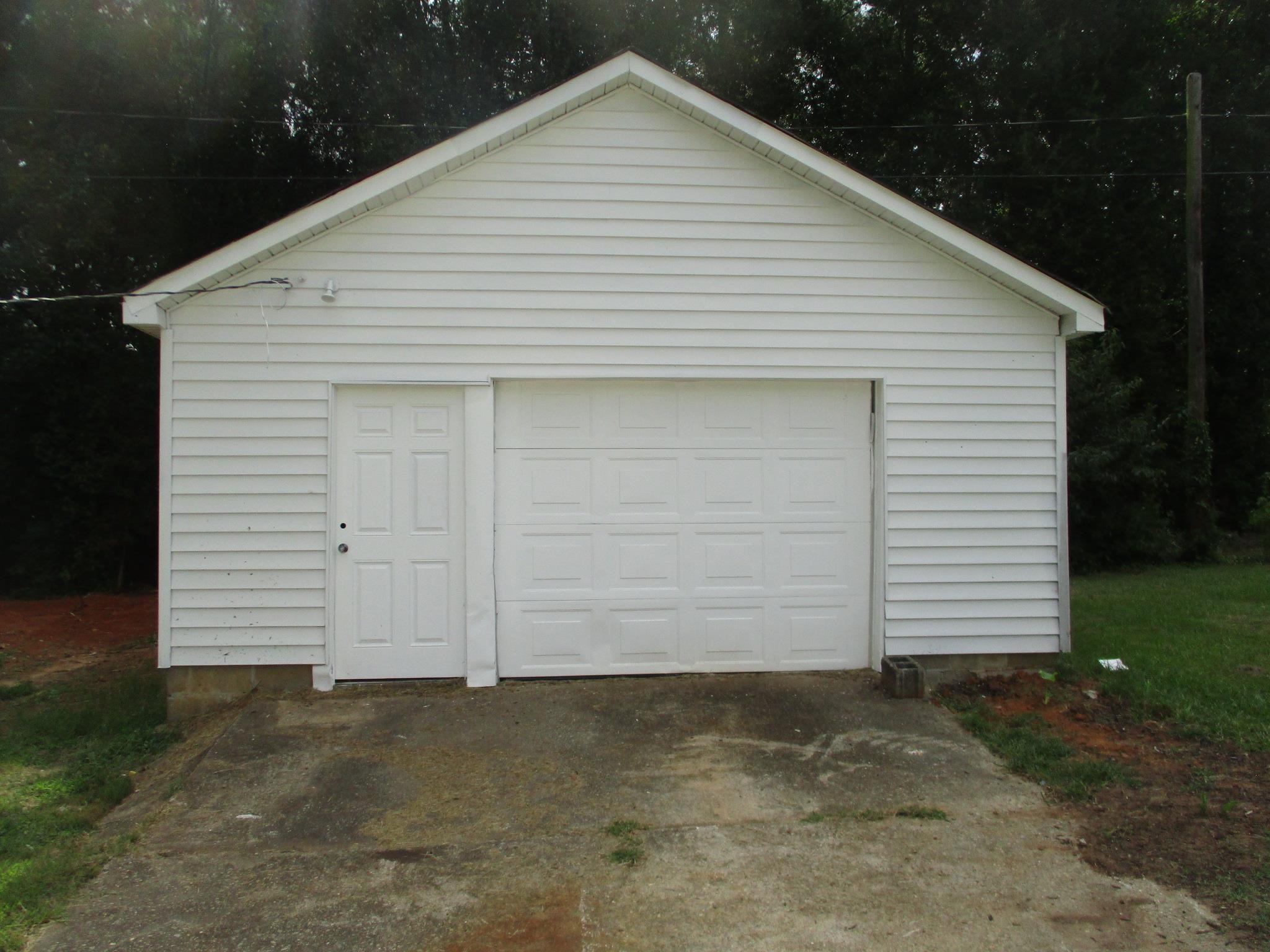 8140 Daniel Ct. Property Photo 10