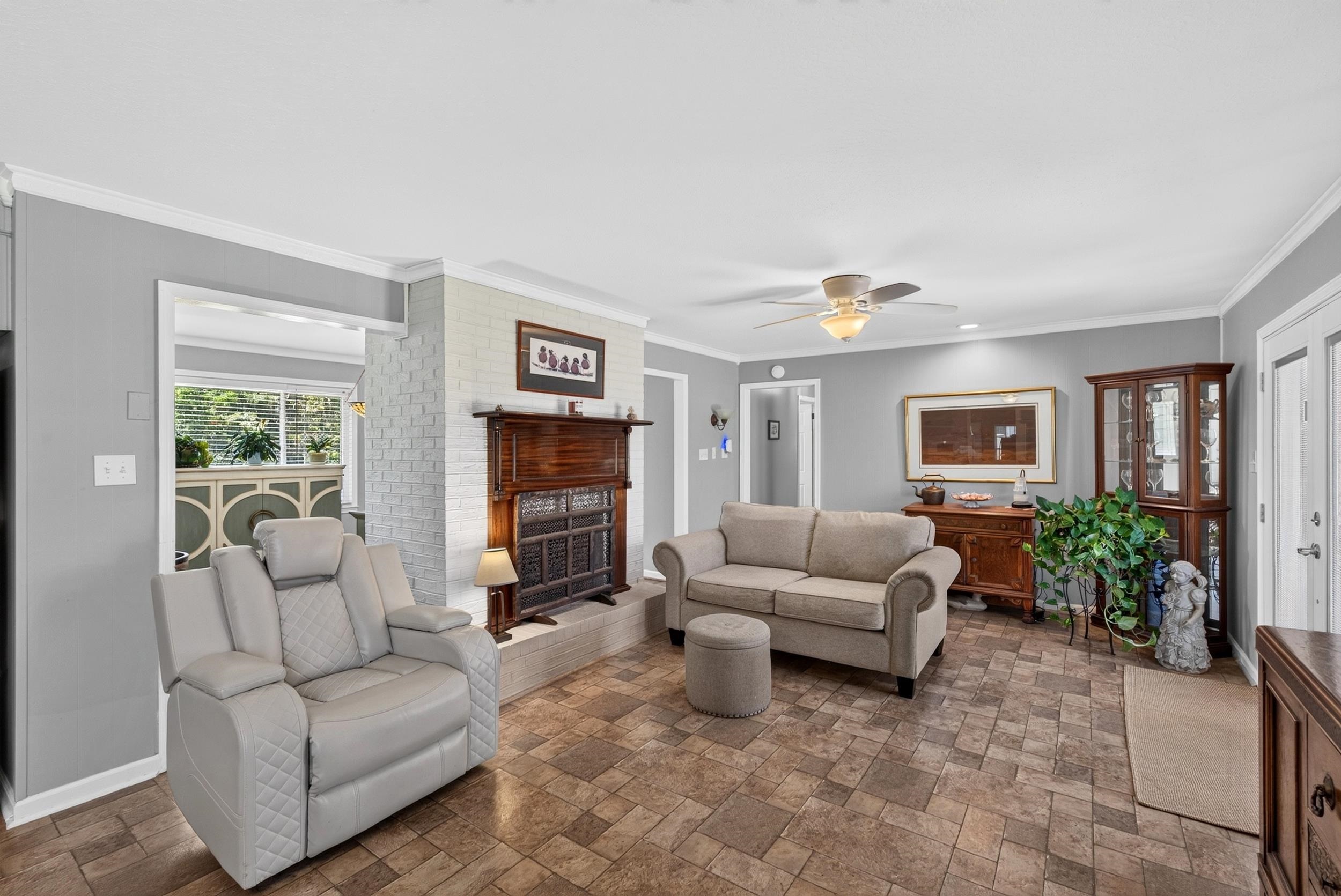 231 Overhill Drive Property Photo 8