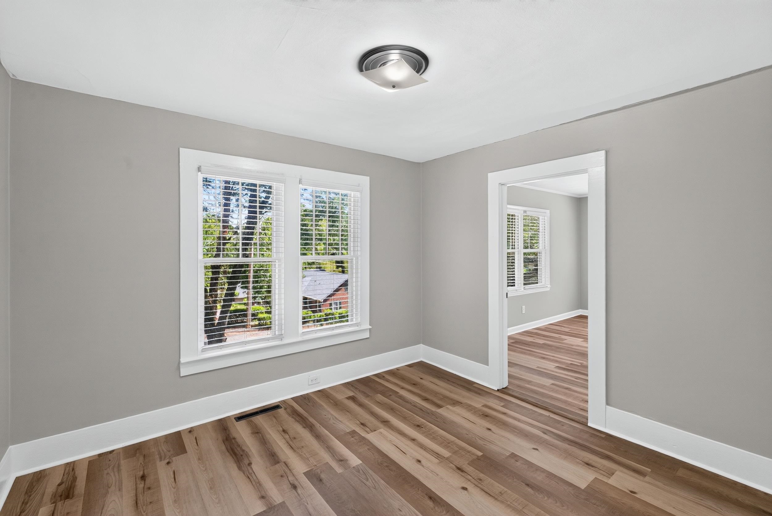 205 Lansdell Drive Property Photo 13
