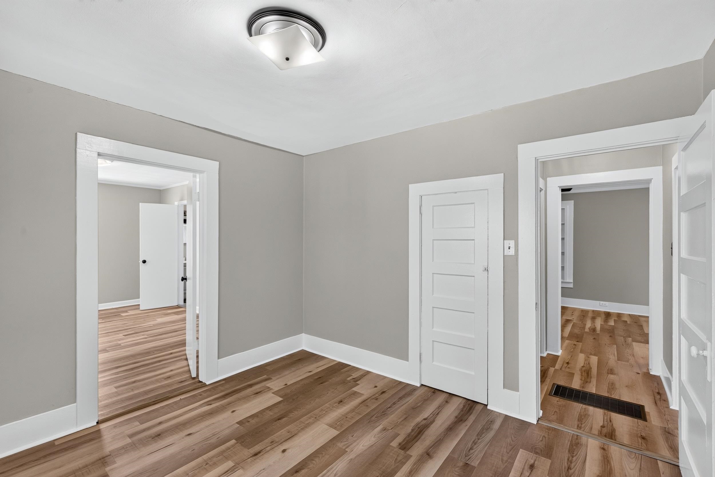 205 Lansdell Drive Property Photo 14