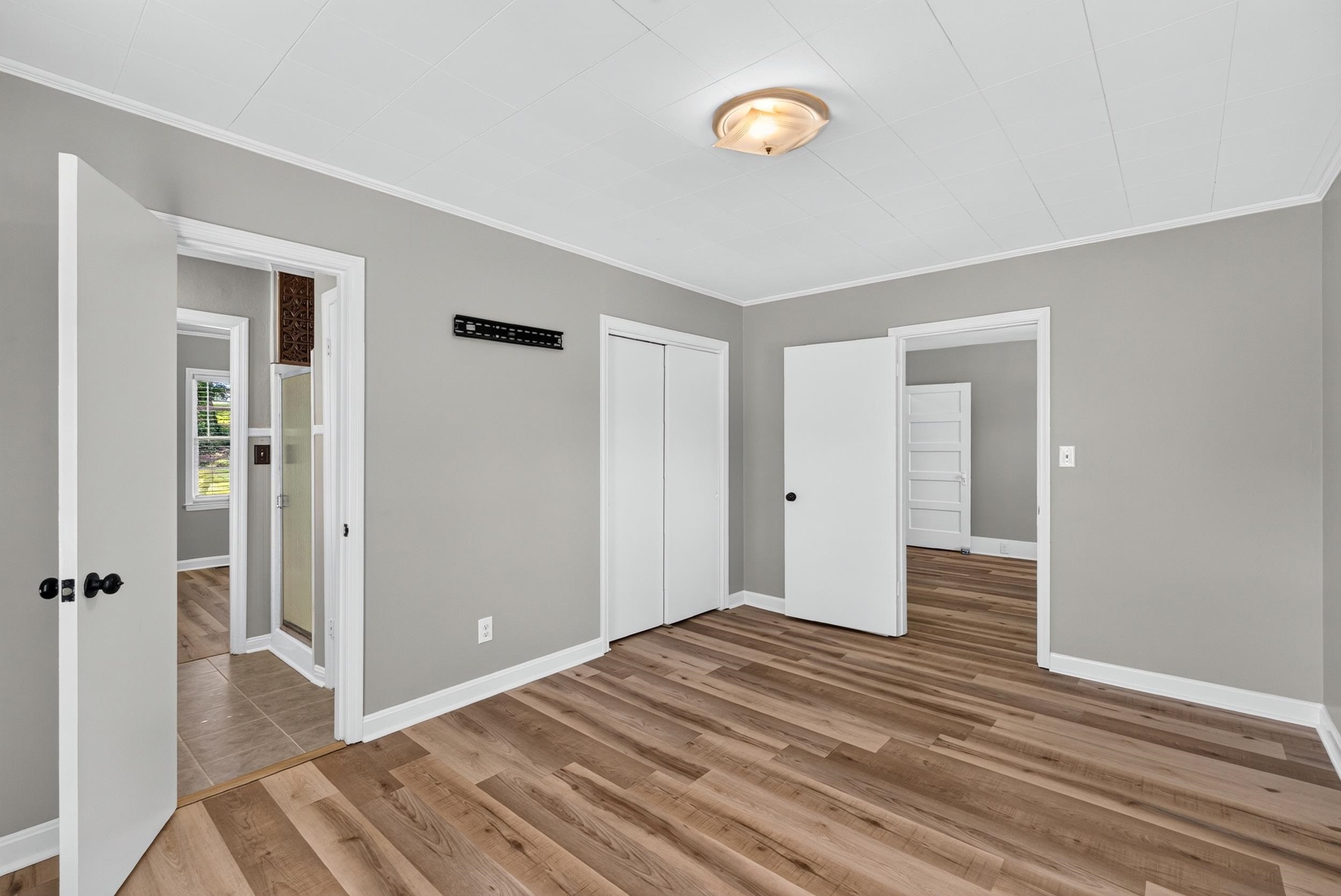 205 Lansdell Drive Property Photo 16
