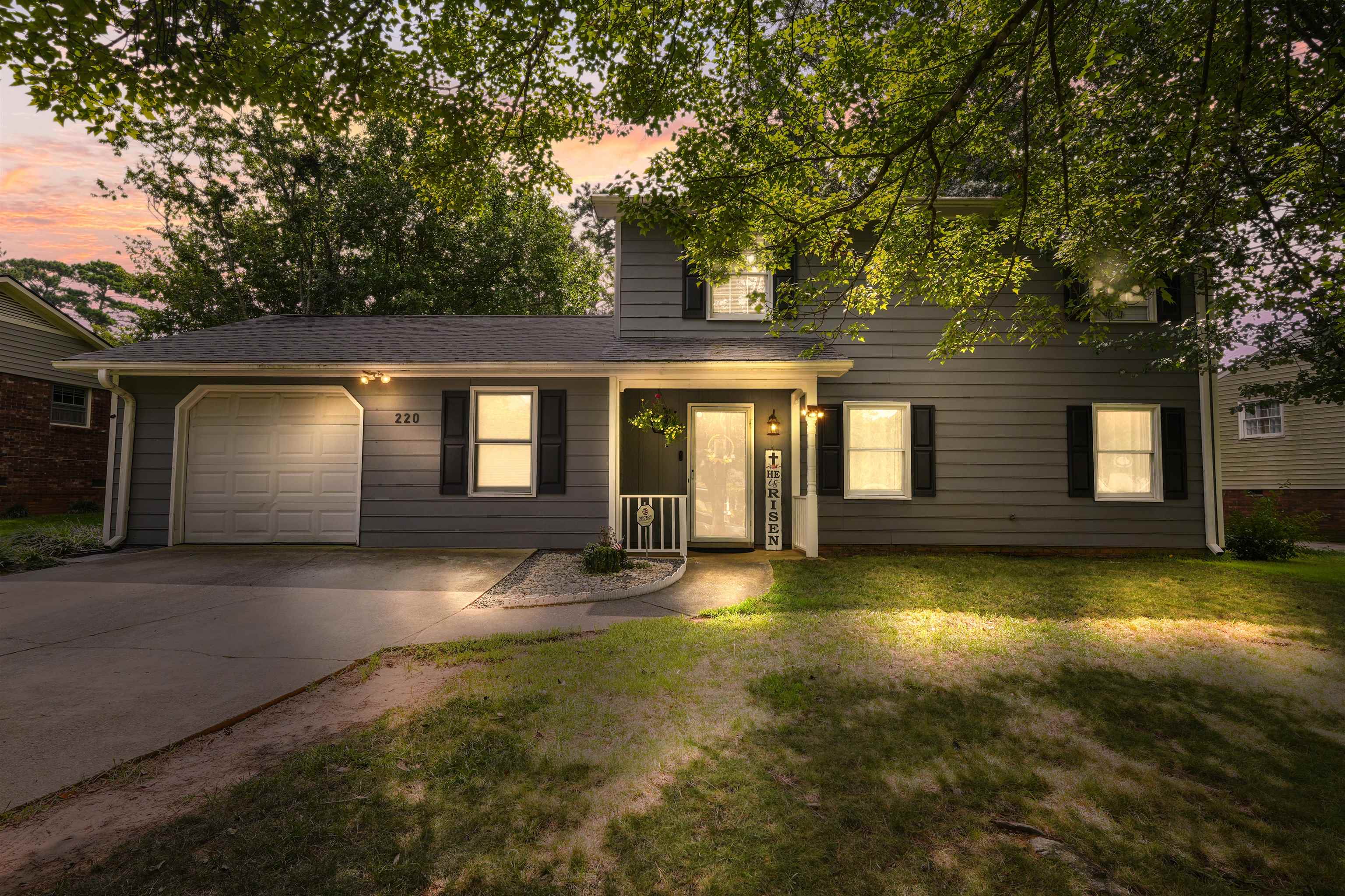 220 Heather Drive Property Photo 5