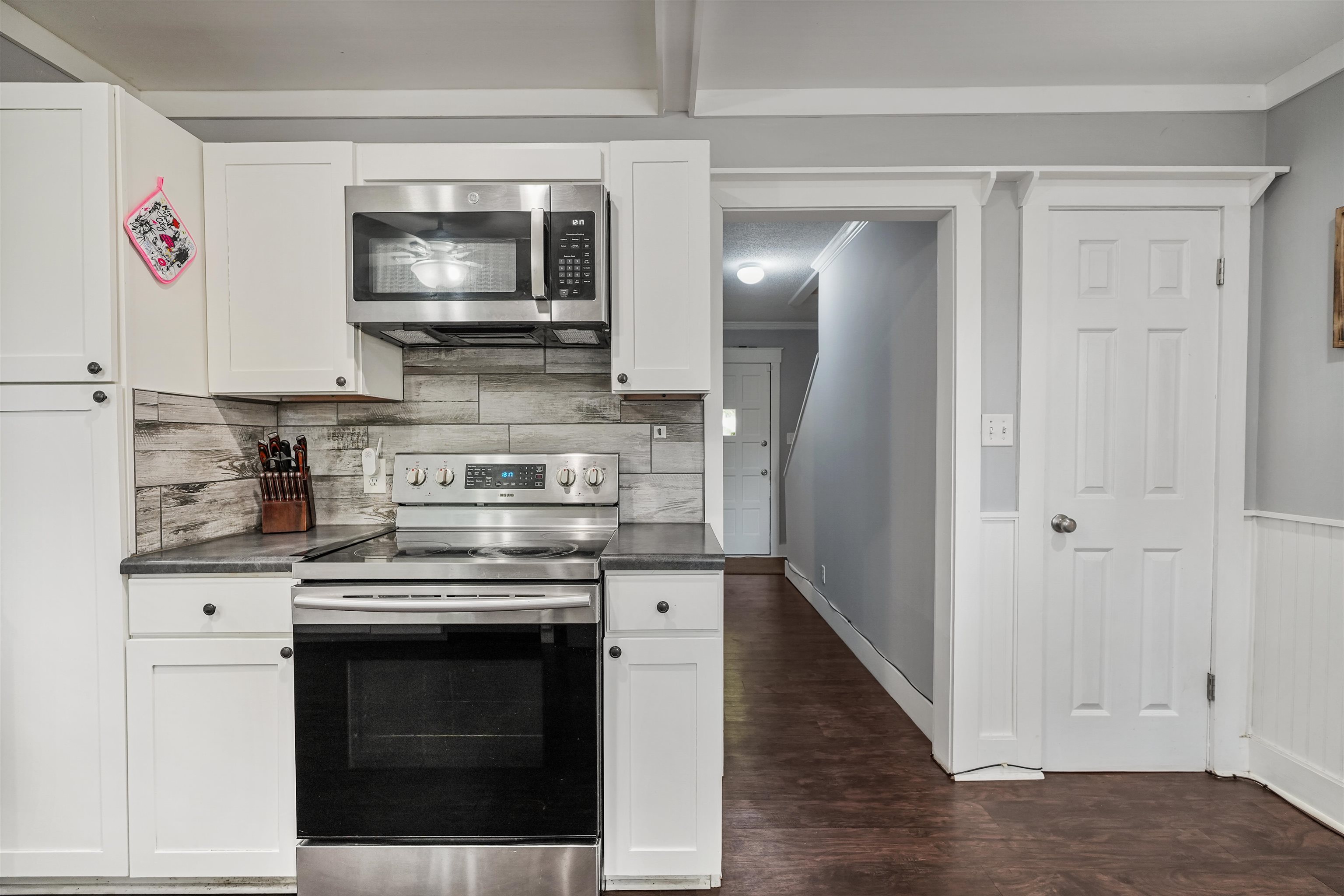 220 Heather Drive Property Photo 18