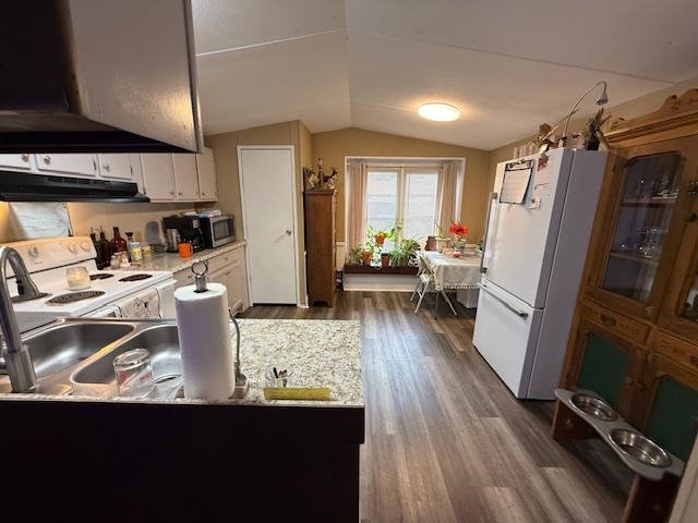 12 Pond Street Property Photo 9