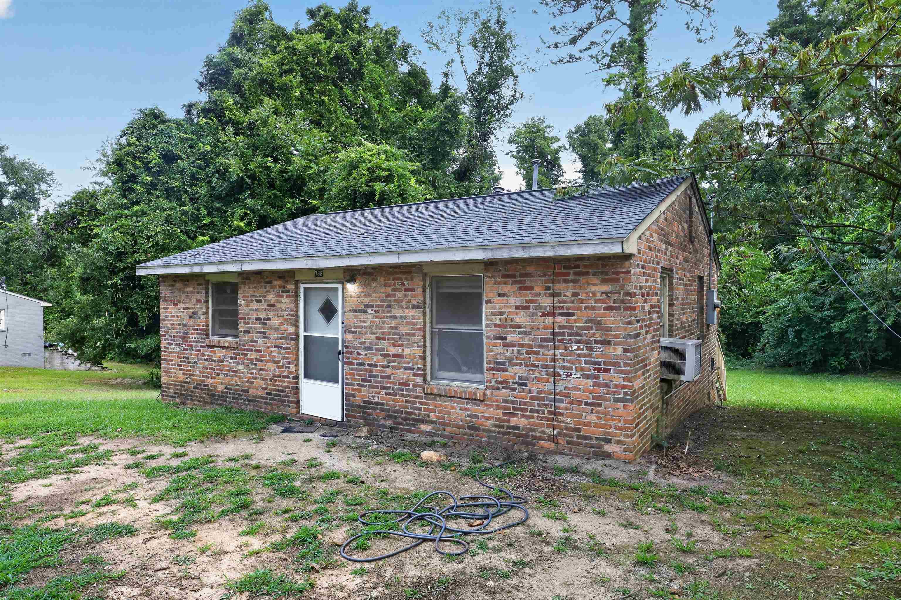 768 Wofford Street Property Photo 3
