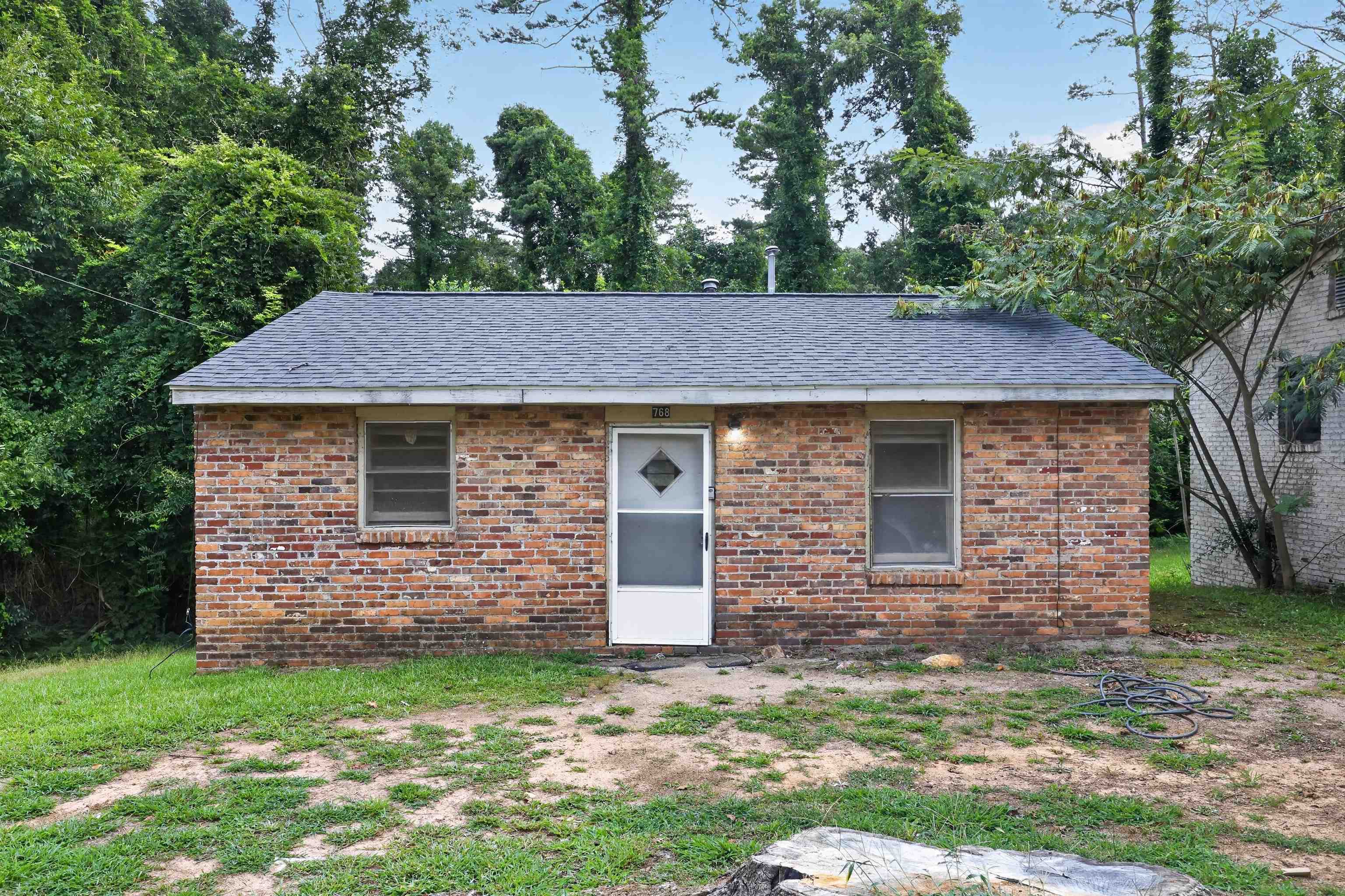 768 Wofford Street Property Photo 6