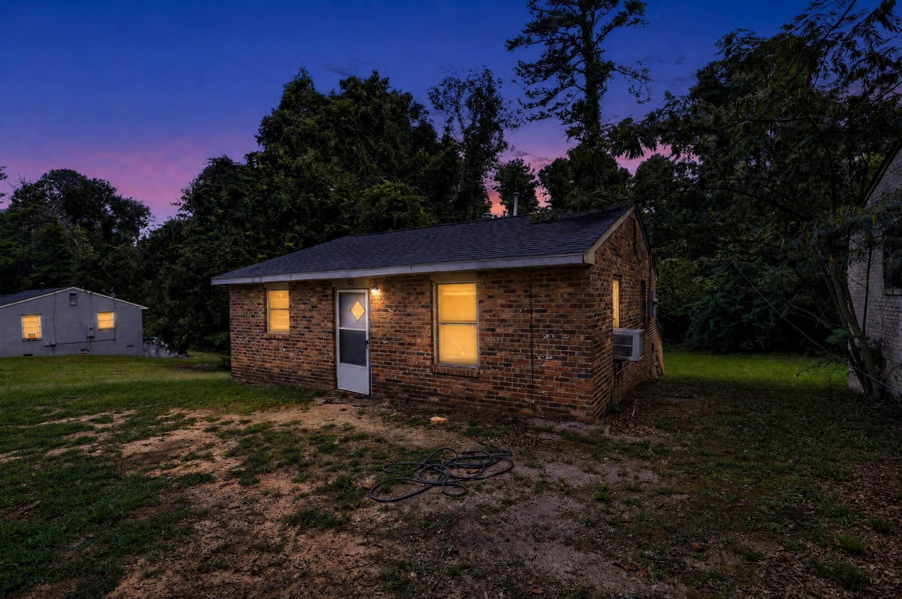 768 Wofford Street Property Photo 8